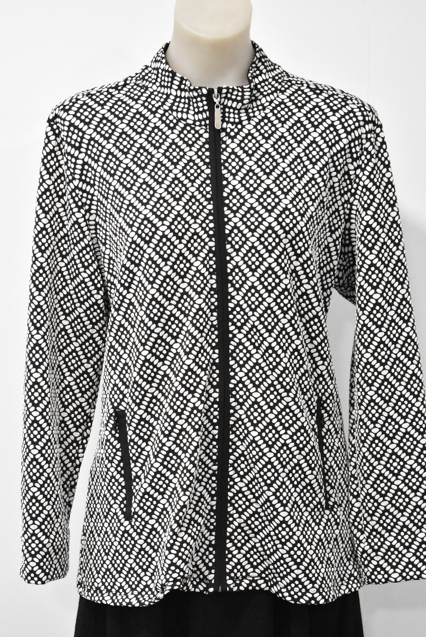 Vassalli black and white jacket, 16