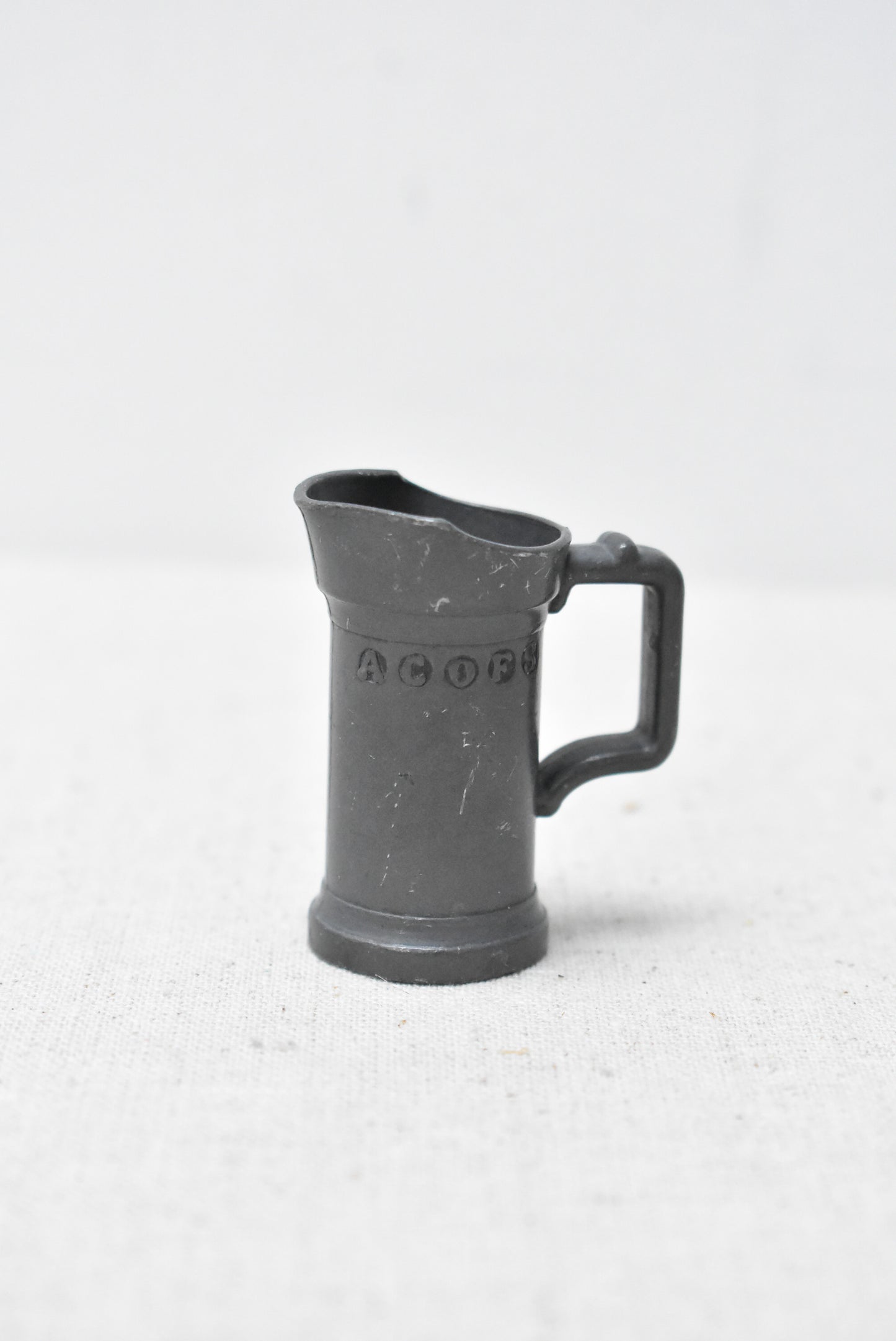 Vintage 1 centilitre Pewter tankard