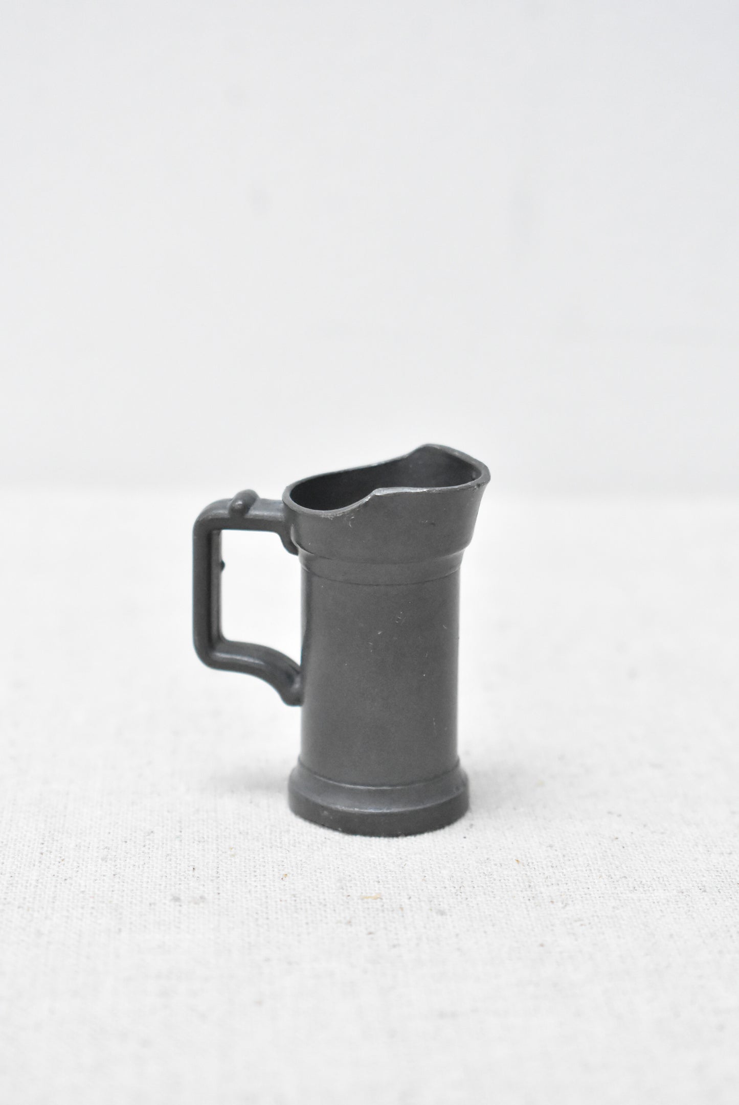 Vintage 1 centilitre Pewter tankard