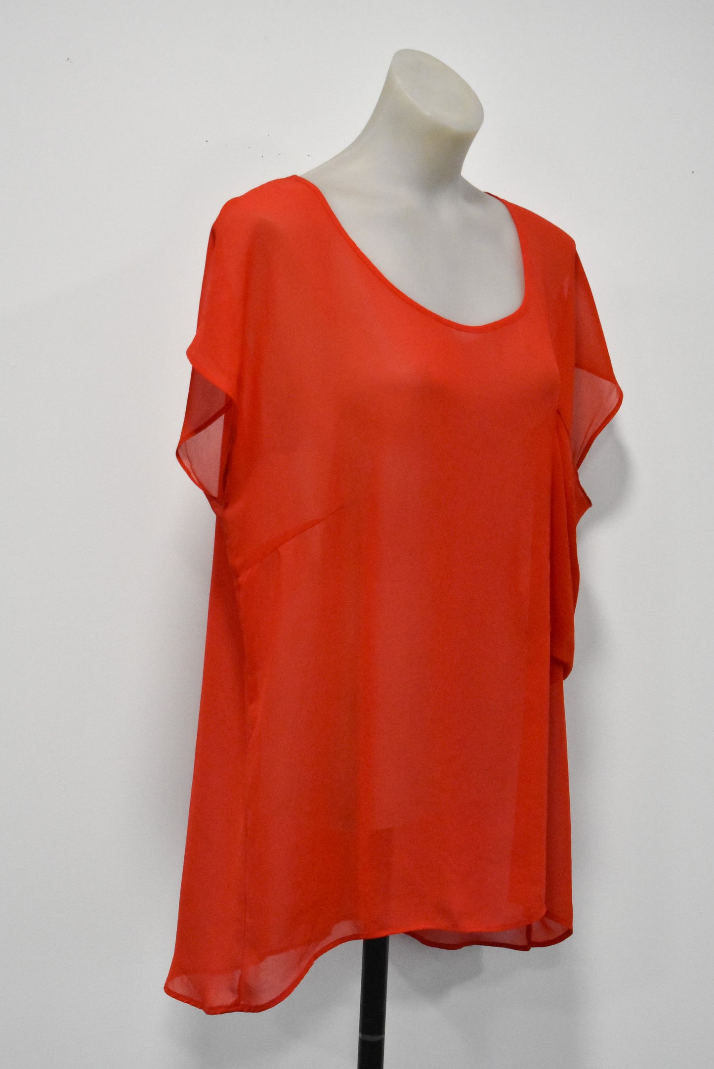 Storm sheer red top, 14