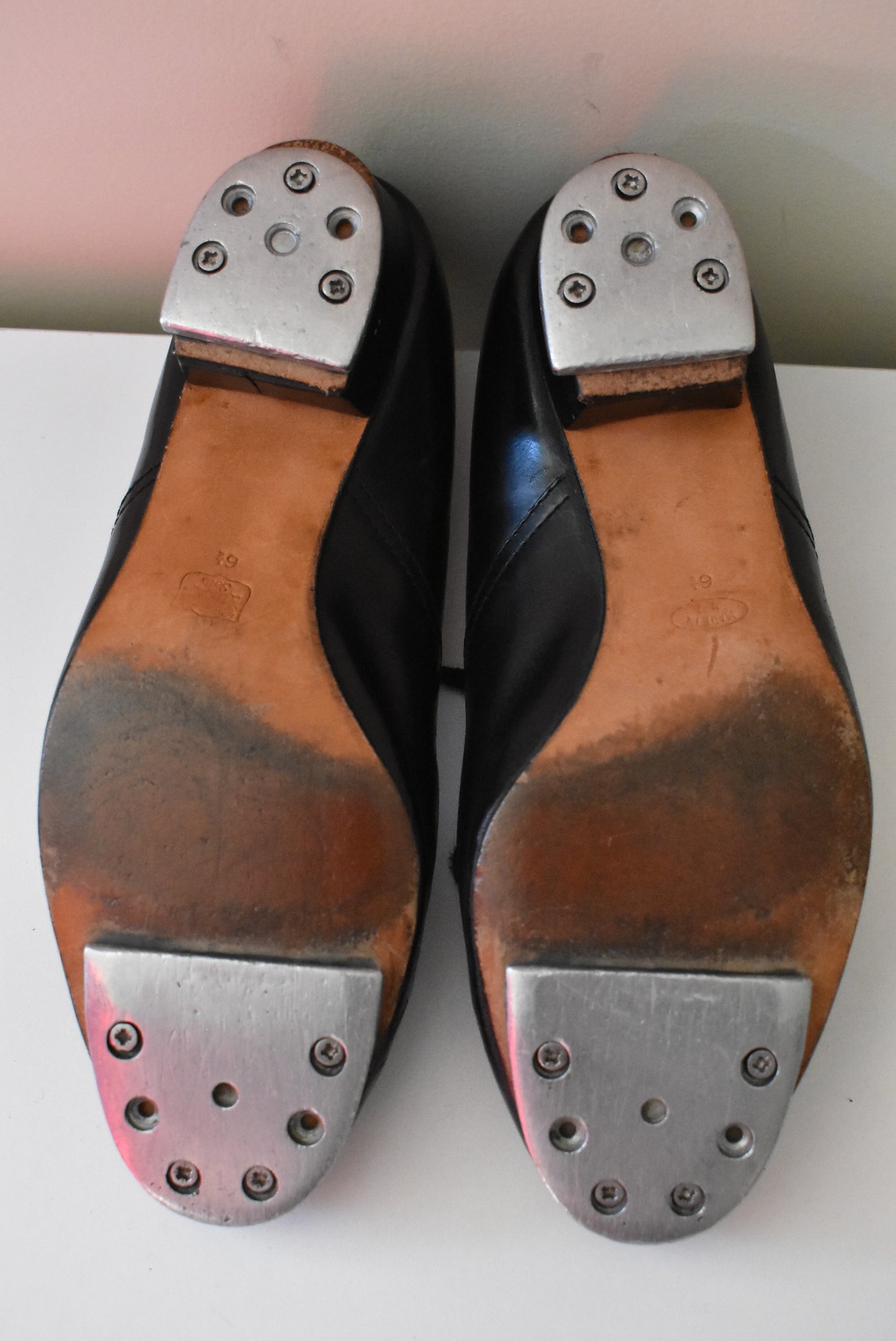 Leather tap shoes, Size 6 1/2