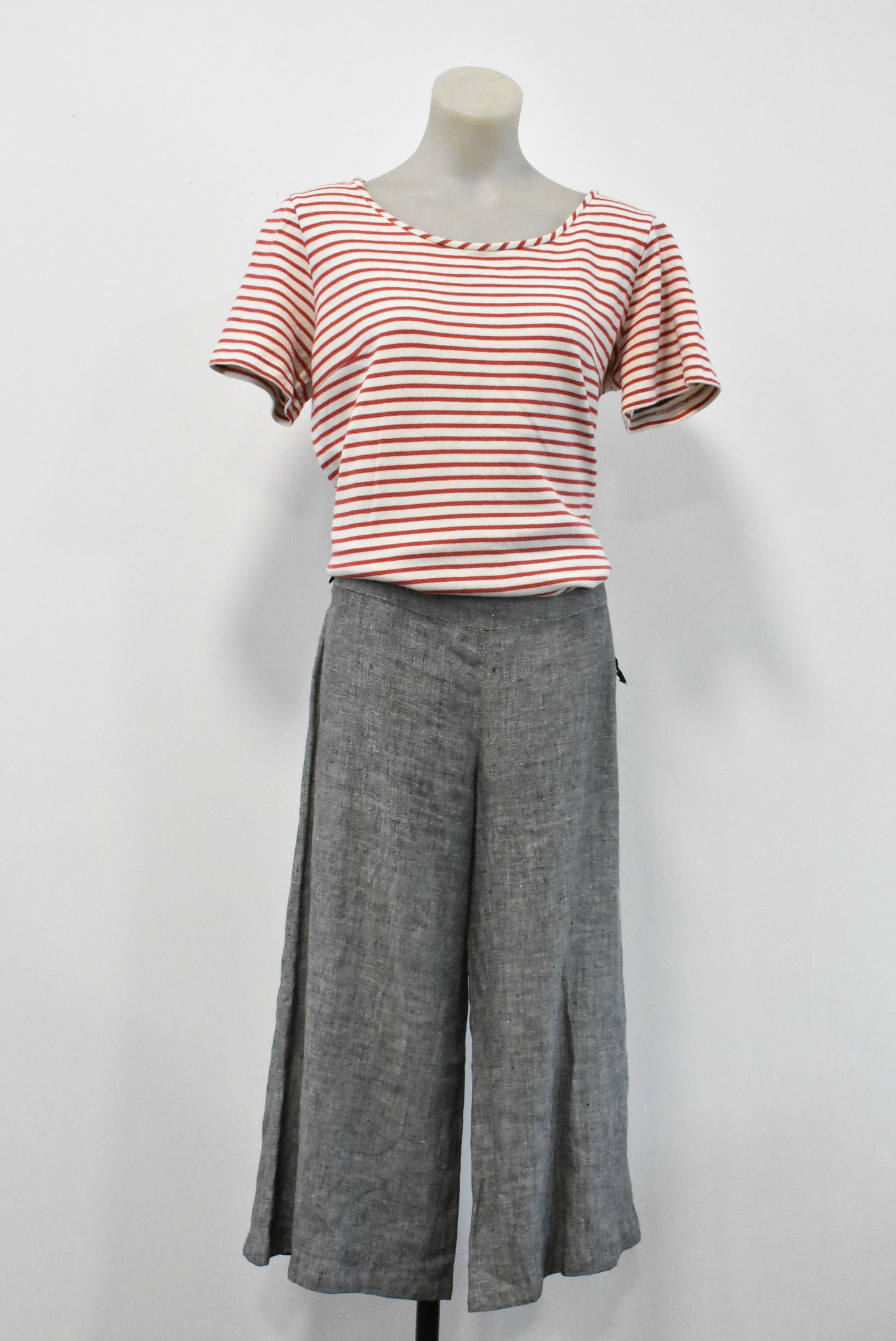 World NZ made pure cotton striped tee, S/M