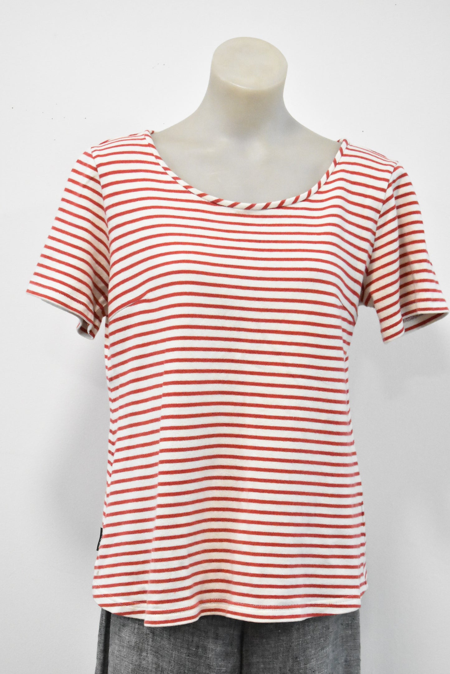 World NZ made pure cotton striped tee, S/M