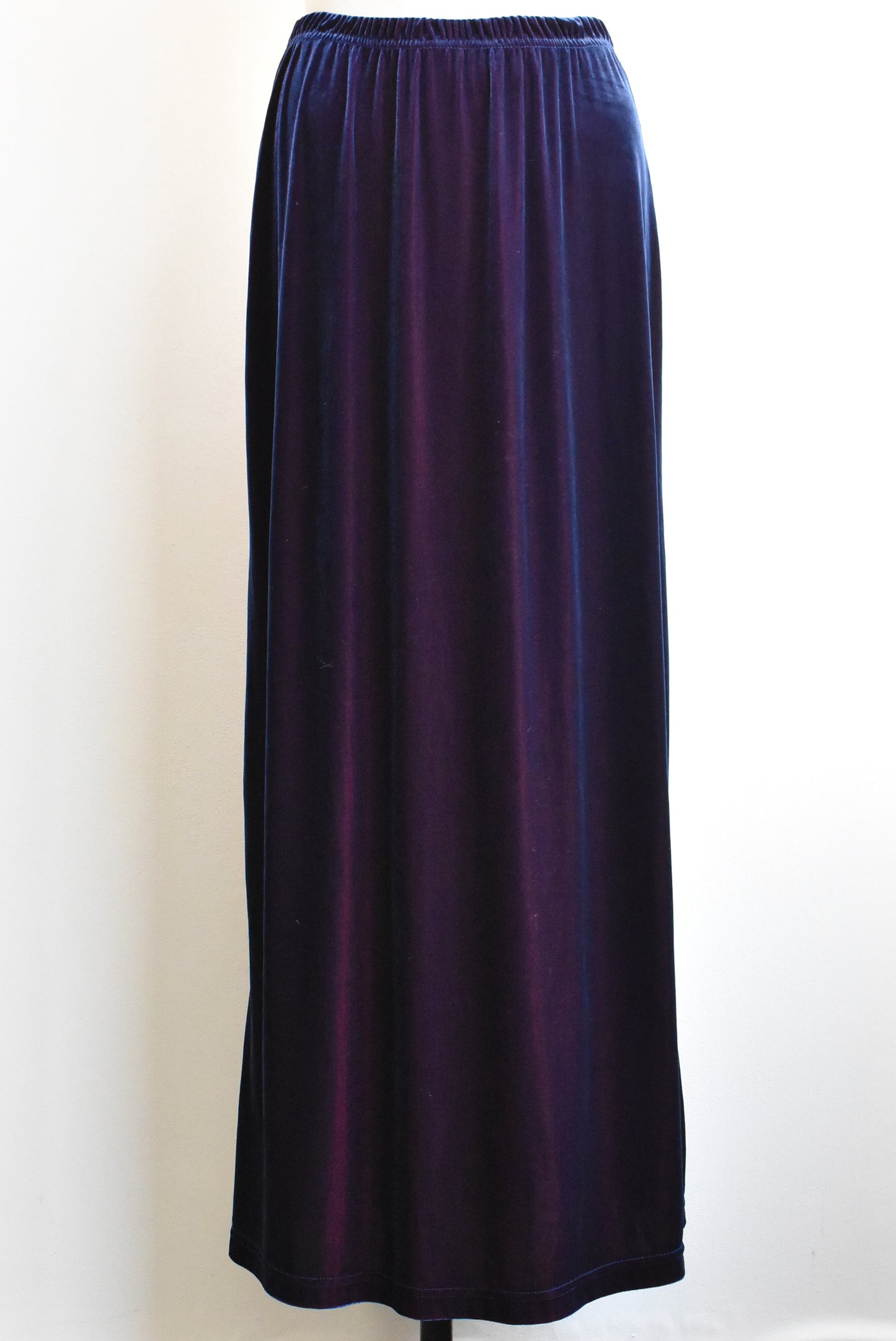 Hot Couture iridescent midnight blue velour skirt, size 14