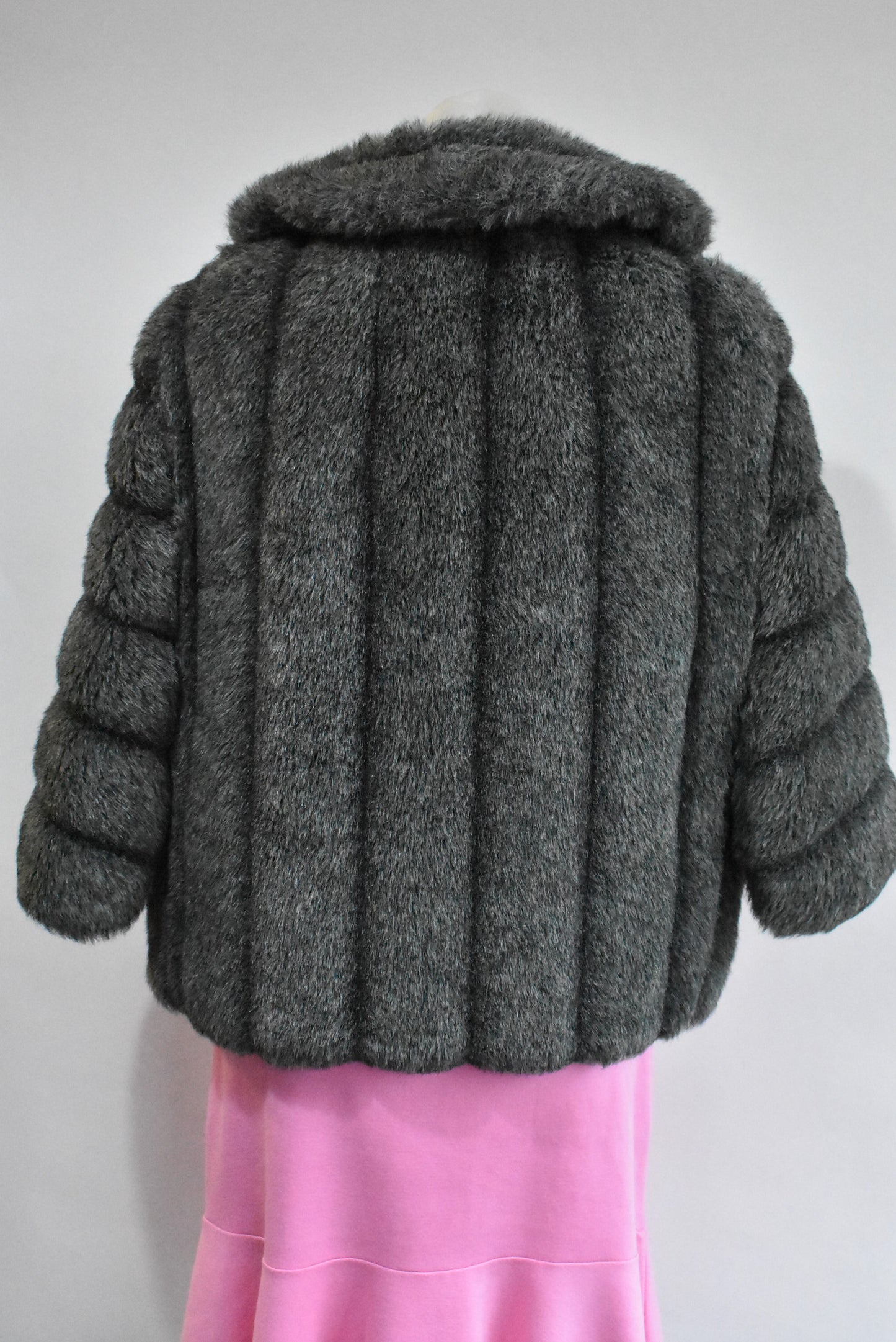 Hy Rose retro faux fur capelet made in nz, size 14