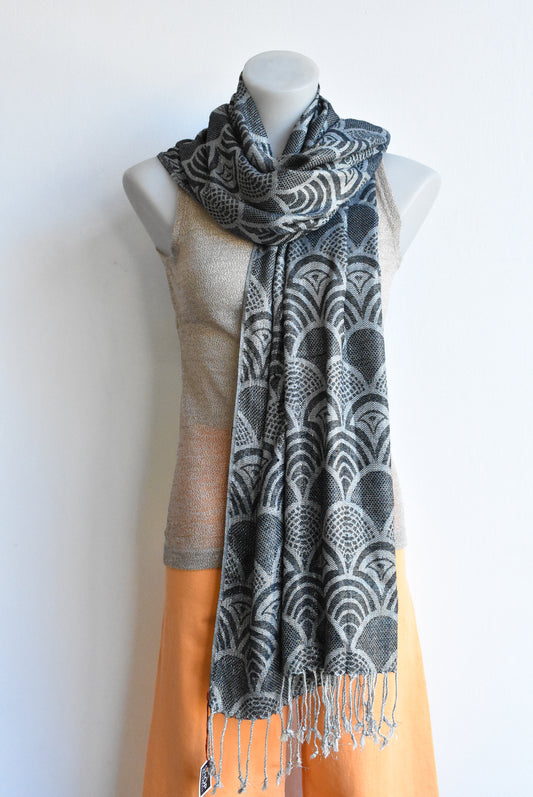 Shiny tasseled scarf