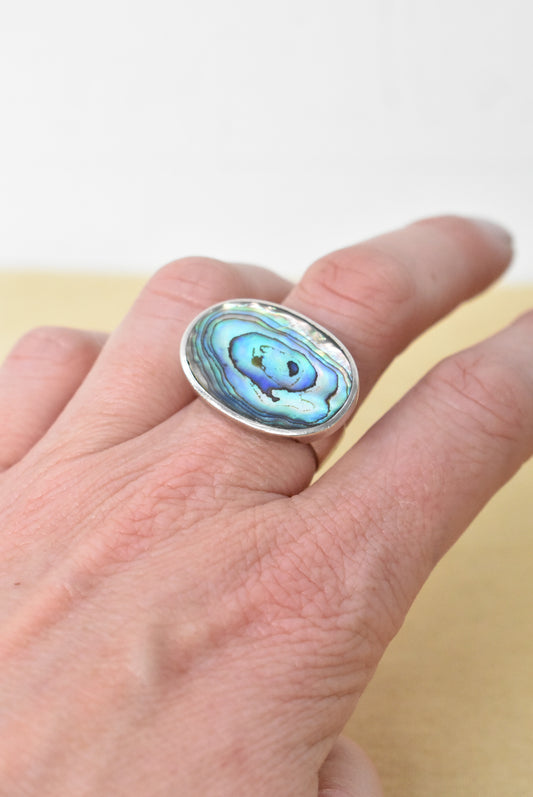 Silver and pāua ring