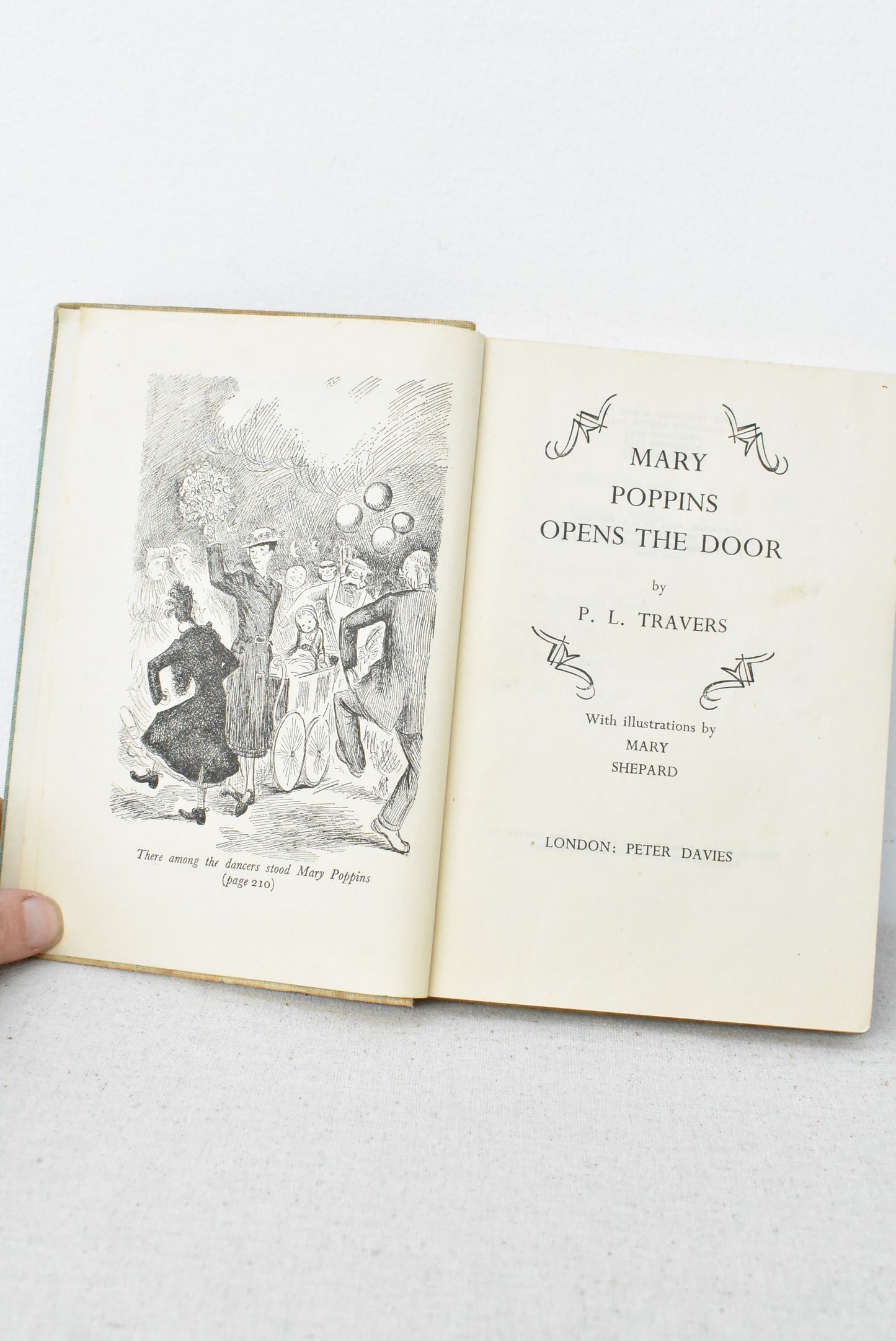 Vintage 1940's "Mary Poppins Opens the Door" by P. L. Travers