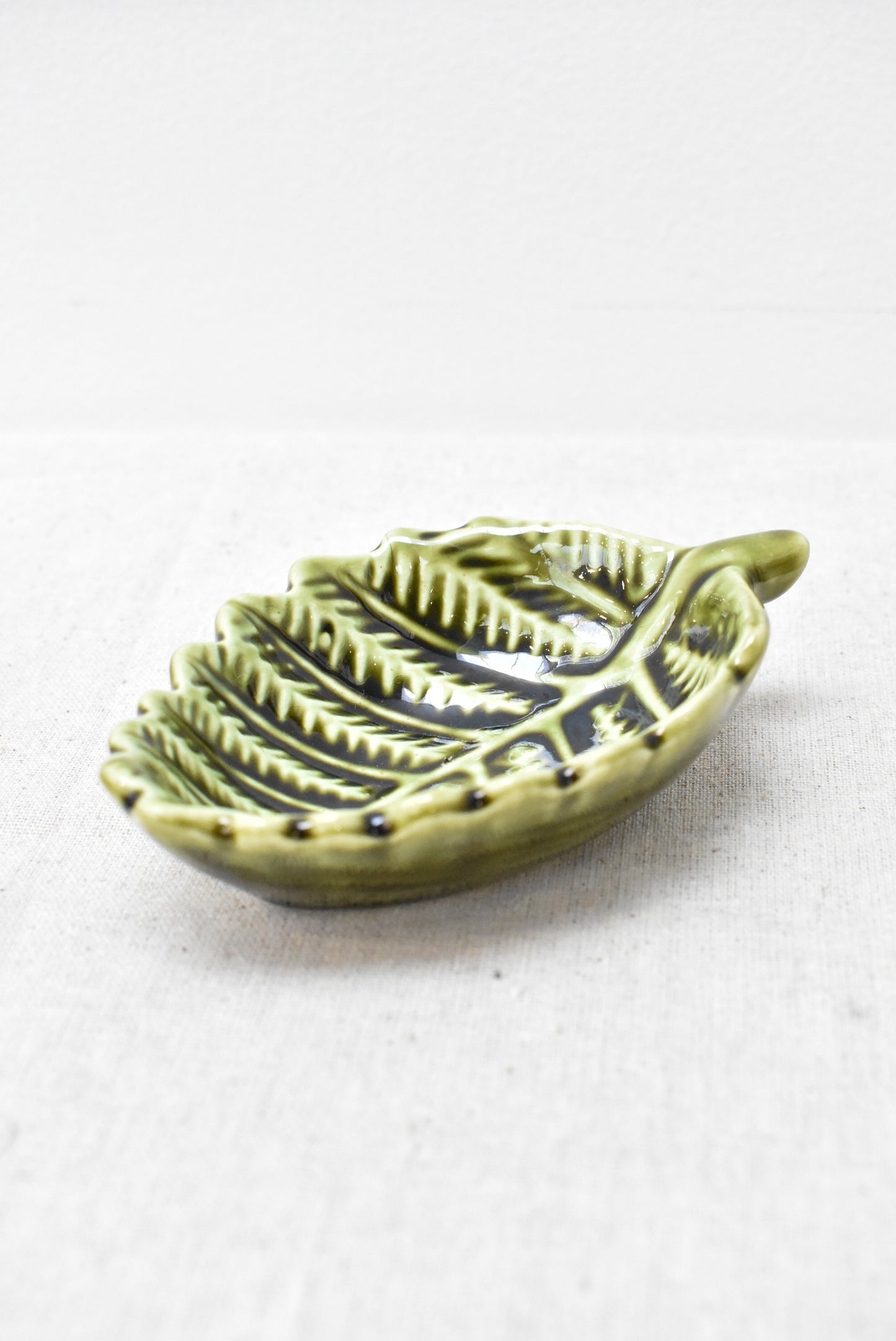 Living & Giving fern dipping bowls