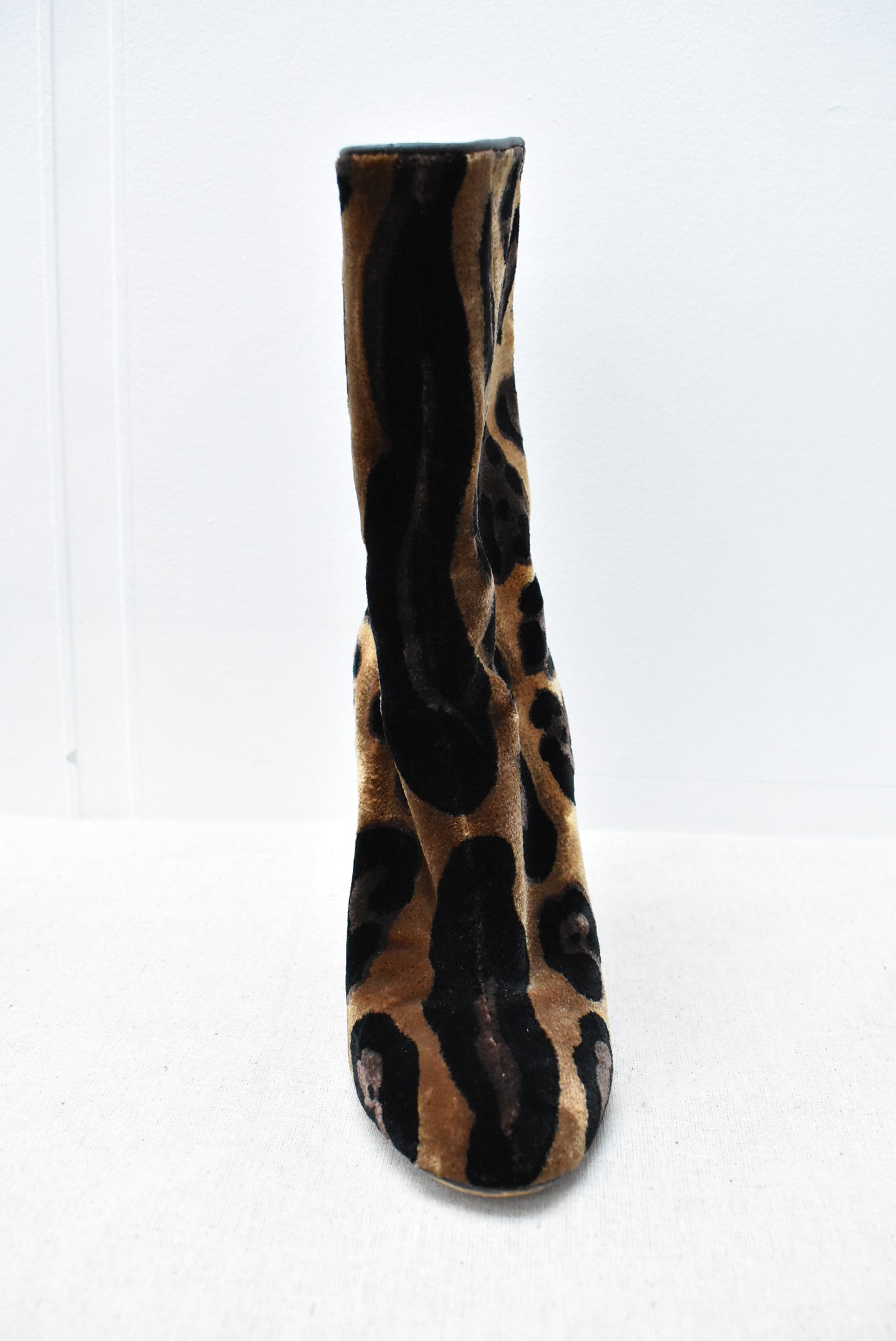 Dolce & Gabbana leopard print boots, 36
