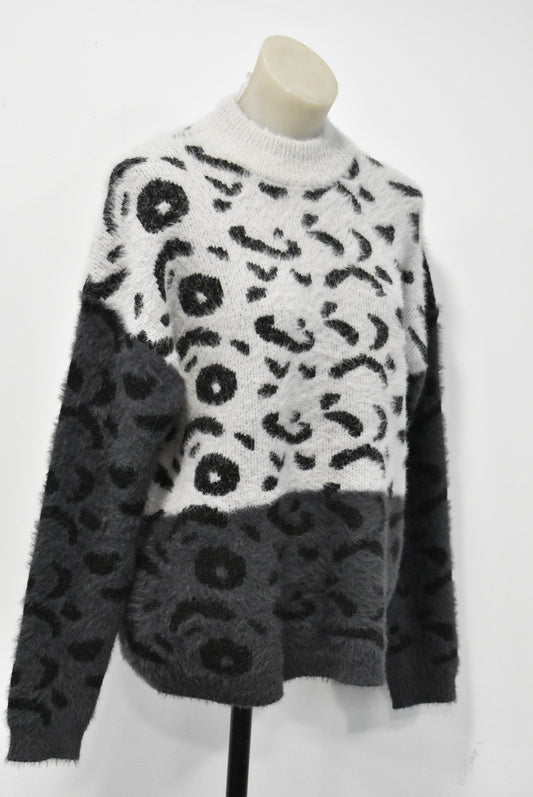 Only animal-ish fuzzy jumper, L