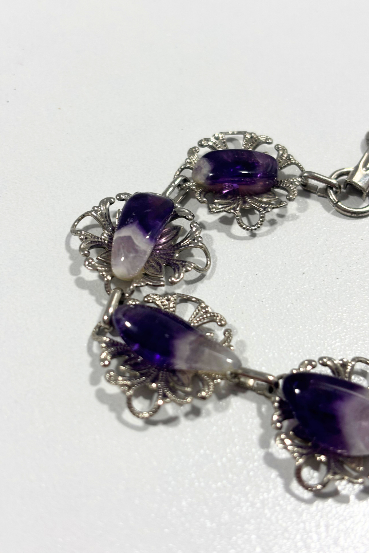 Delicate purple amethyst bracelet