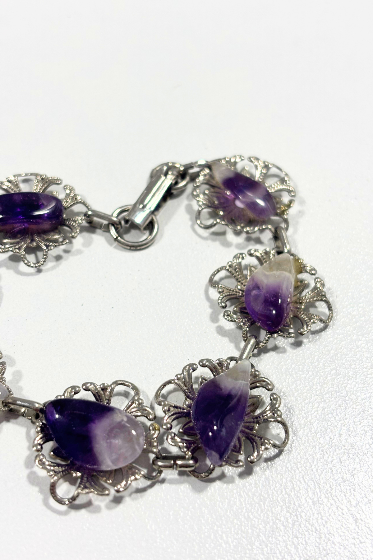 Delicate purple amethyst bracelet