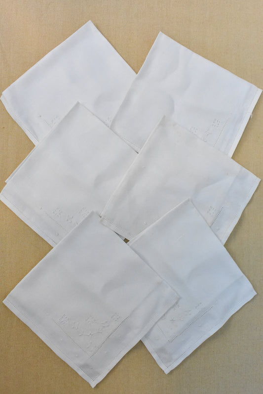 Vintage linen handkerchiefs set