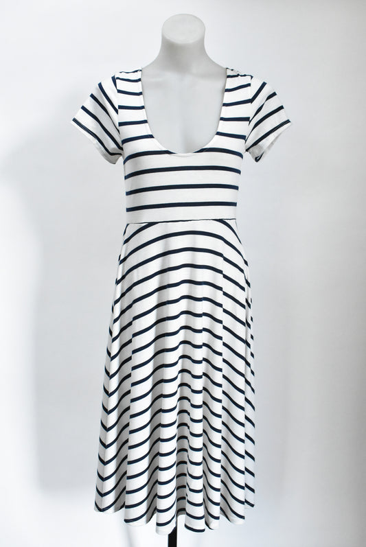Flowy striped dress, M
