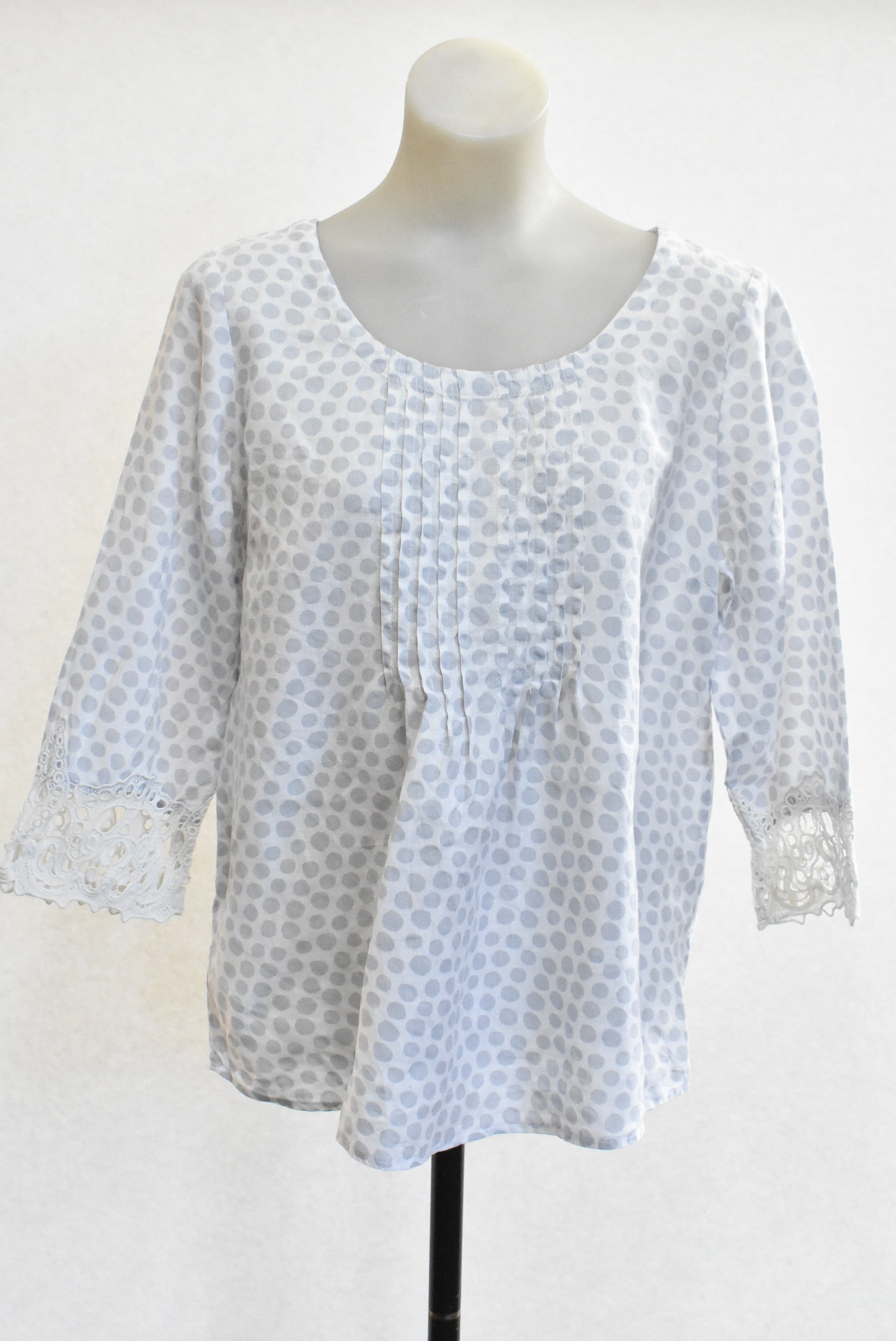 Jacqui-e Linen Collection polka dot top, 10 – Shop on Carroll Online