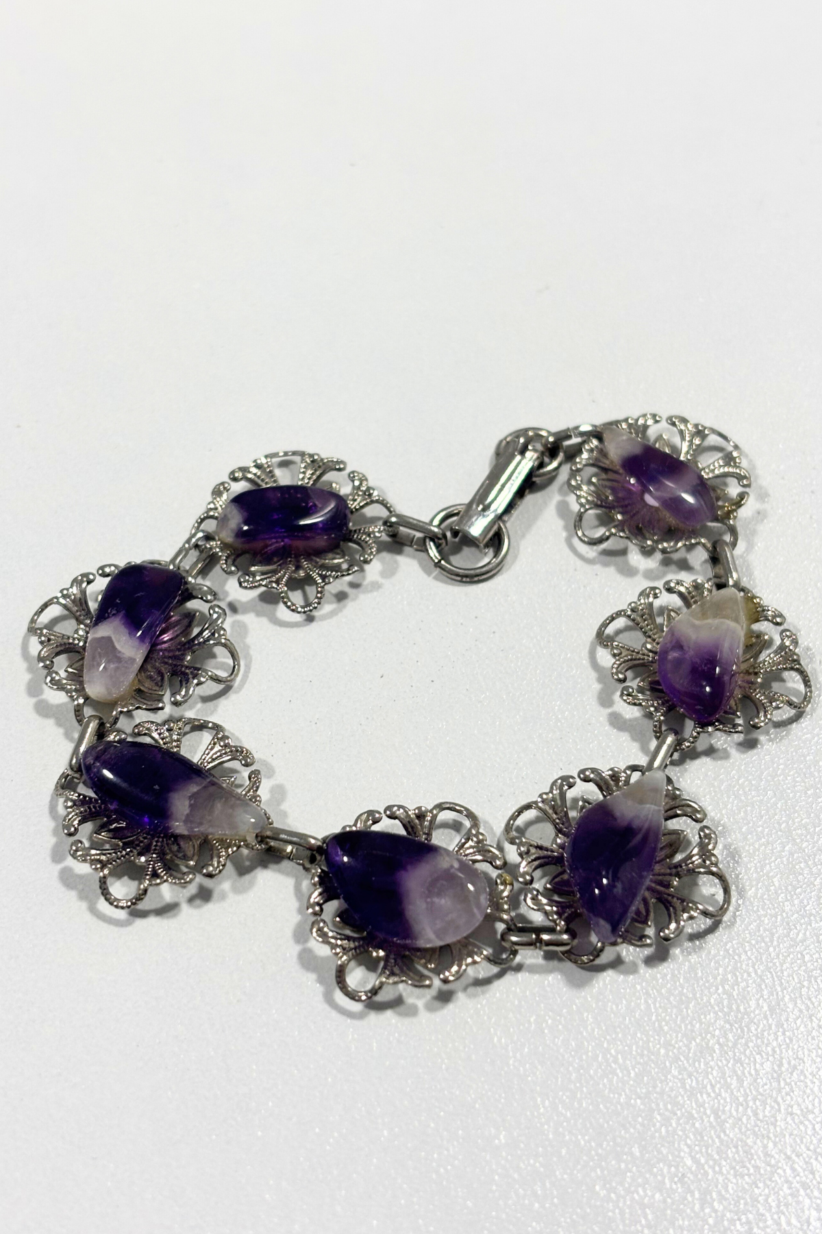 Delicate purple amethyst bracelet