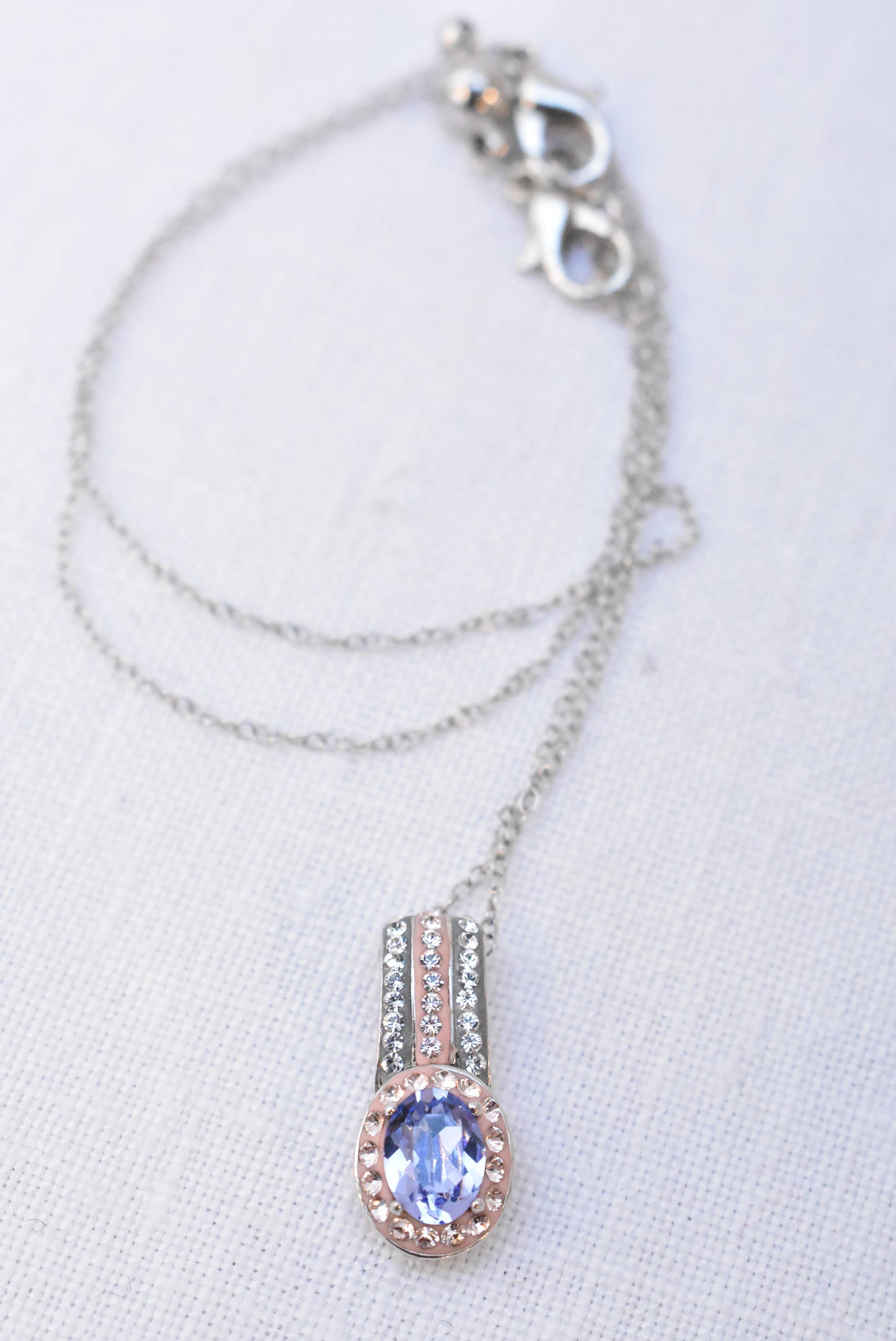 Silver and sparkles pendant and chain with magnetic clasp