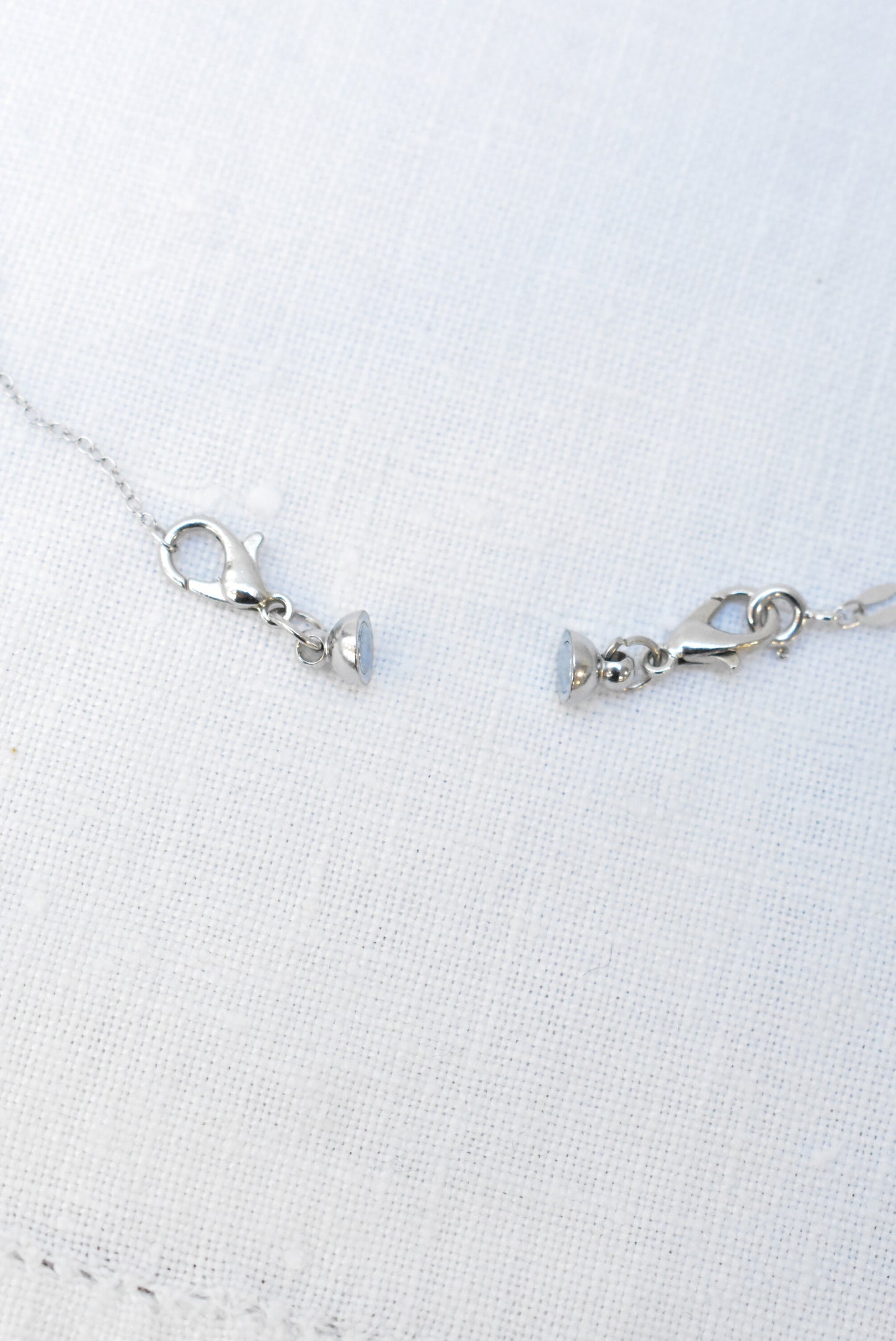 Silver and sparkles pendant and chain with magnetic clasp