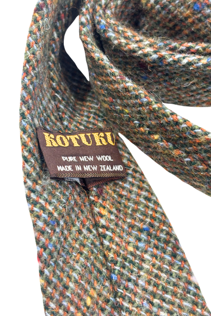 Kotuku pure new wool NZ made colourful specks tie