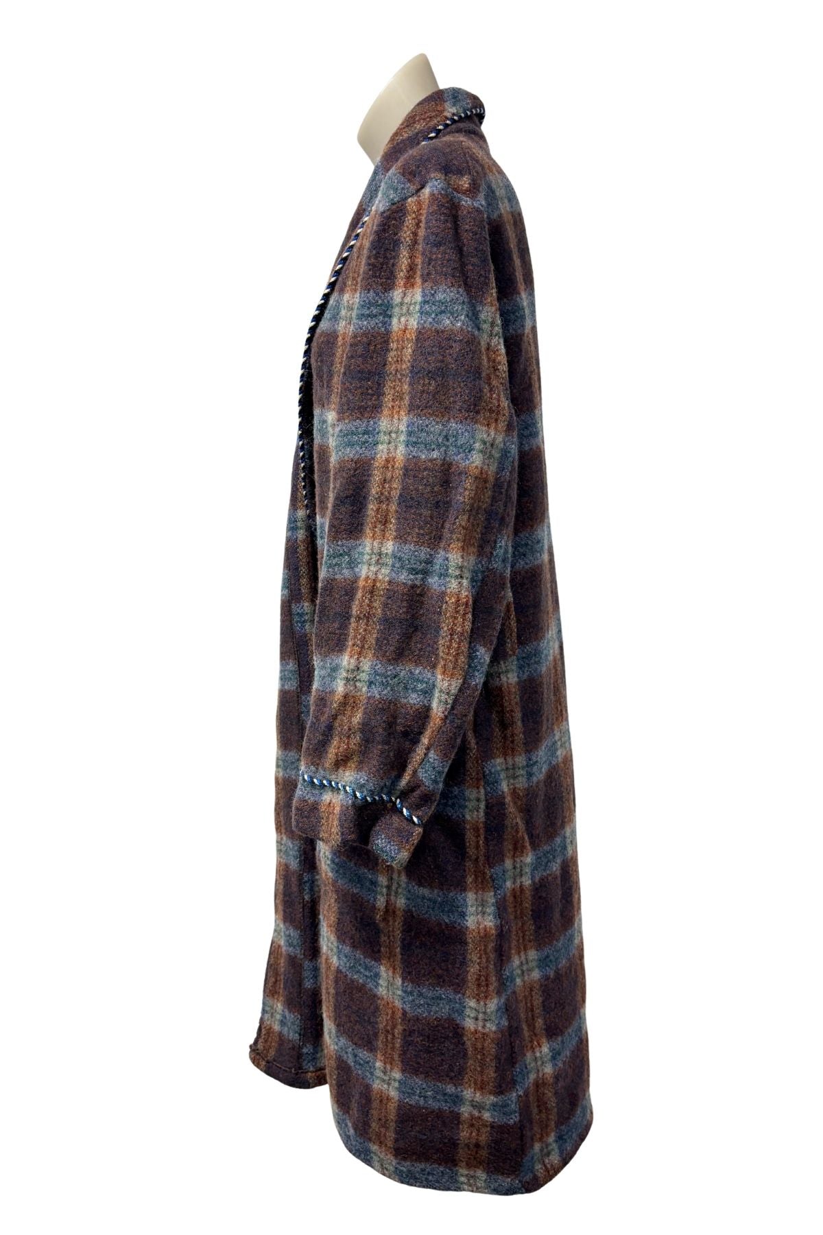 An Apex Garment NZ made vintage wool coat, 14