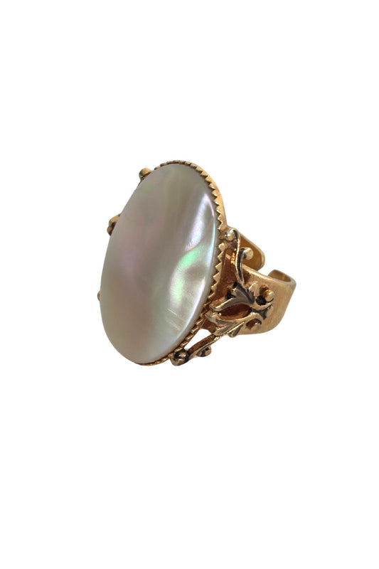 Vintage mother of pearl costume ring
