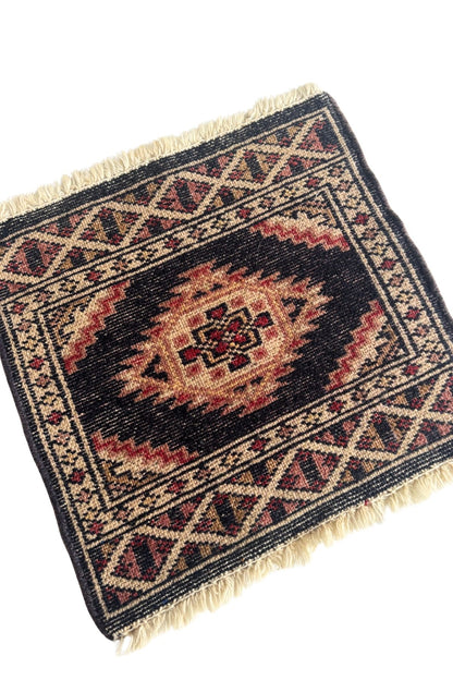 Mini aztec design wool rug placemat