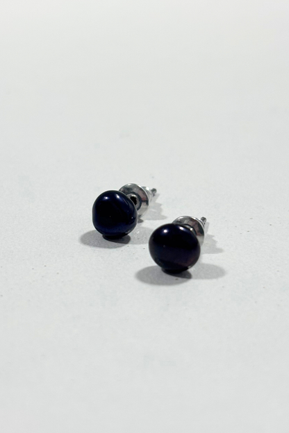 Pearl + 925 silver stud earrings