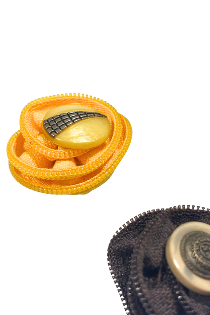 Bundle of zipper brooches
