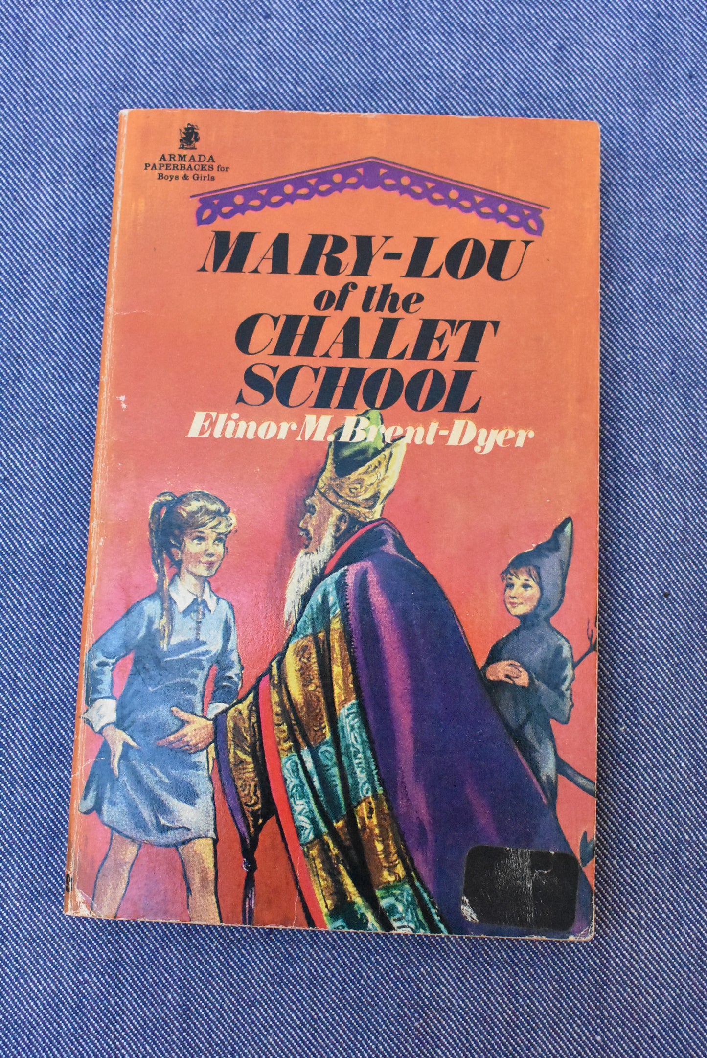 2 x Vintage Enid Blyton & Elinor M. Brent-Dyer books