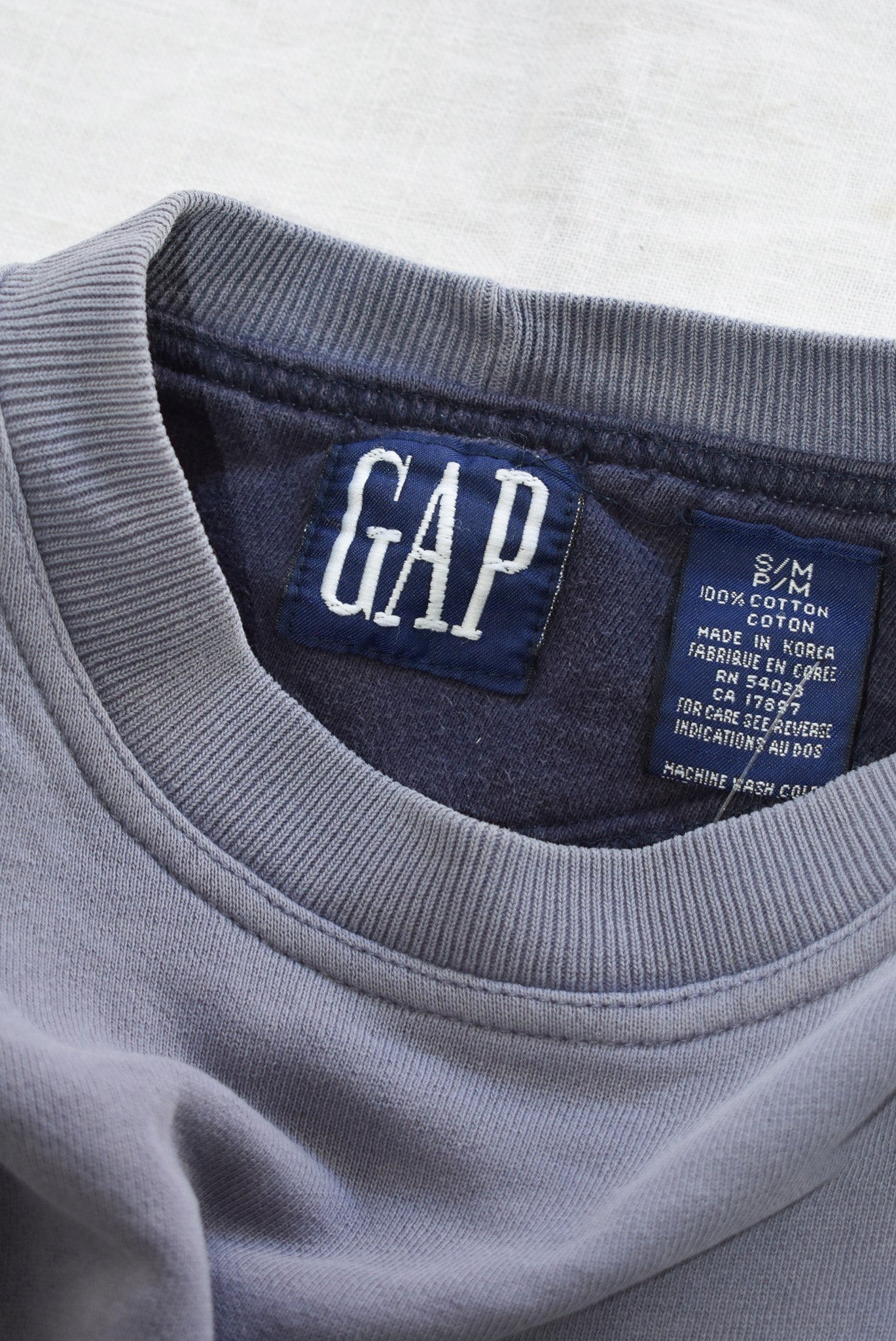 Vintage Gap 100 Cotton crewneck S M