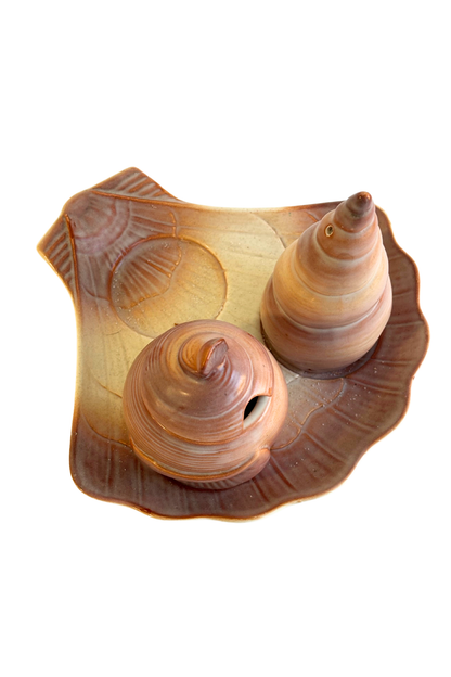 Vintage Carlton Ware seashell salt + pepper set (missing one)