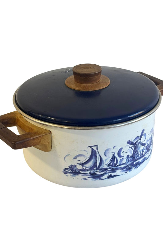 PRINZ vintage German enamel lidding pot