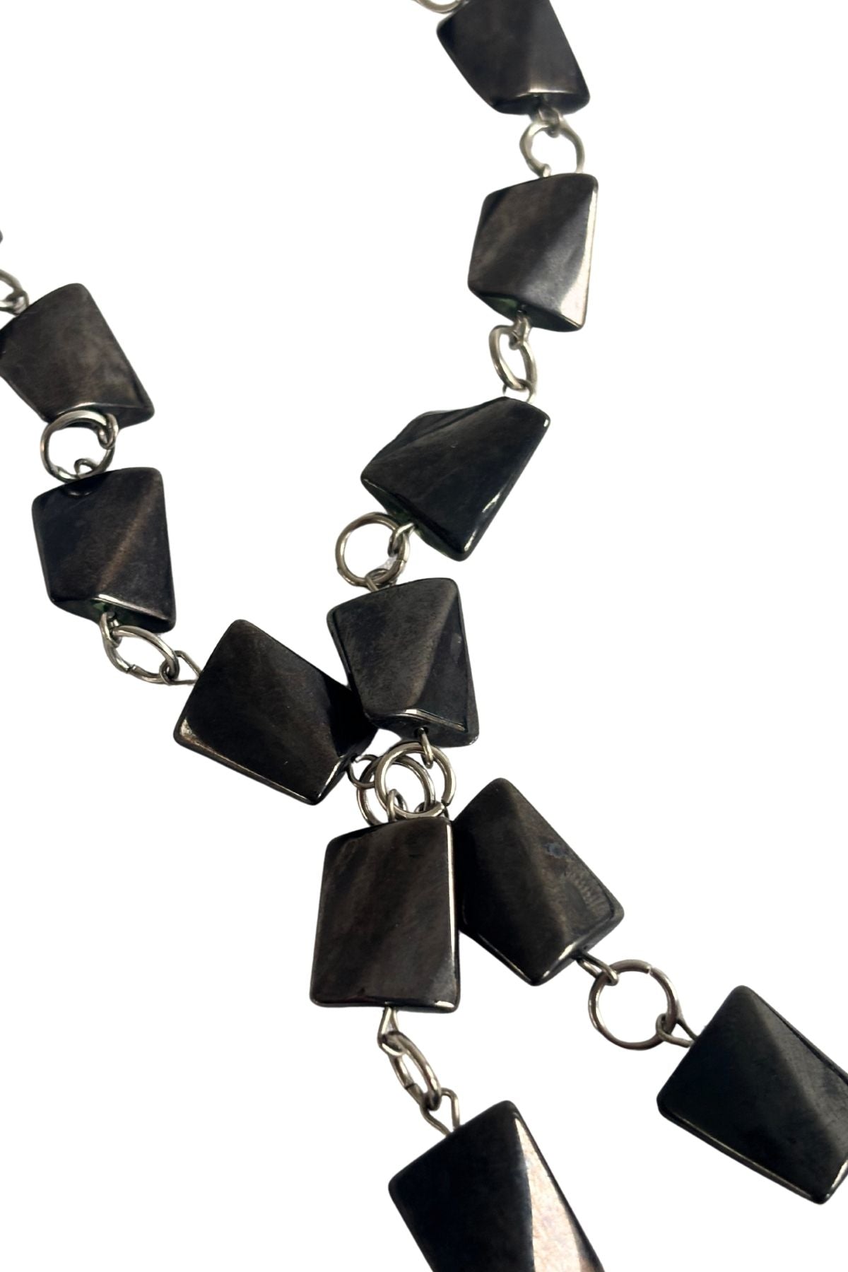 Black twisted squares necklace