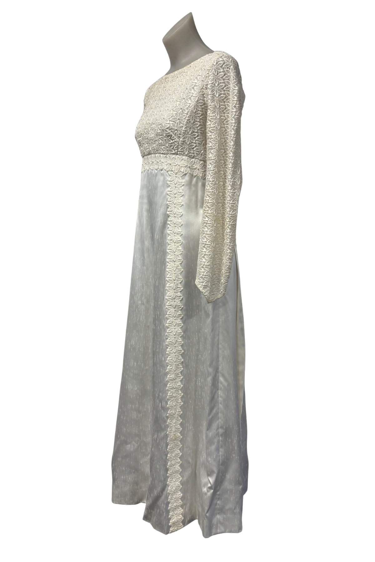 1960/70's Beautifully simple A-line wedding dress, S