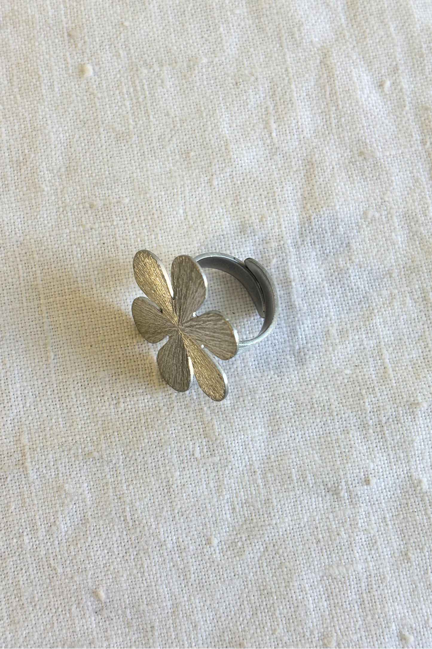 Large flower ring