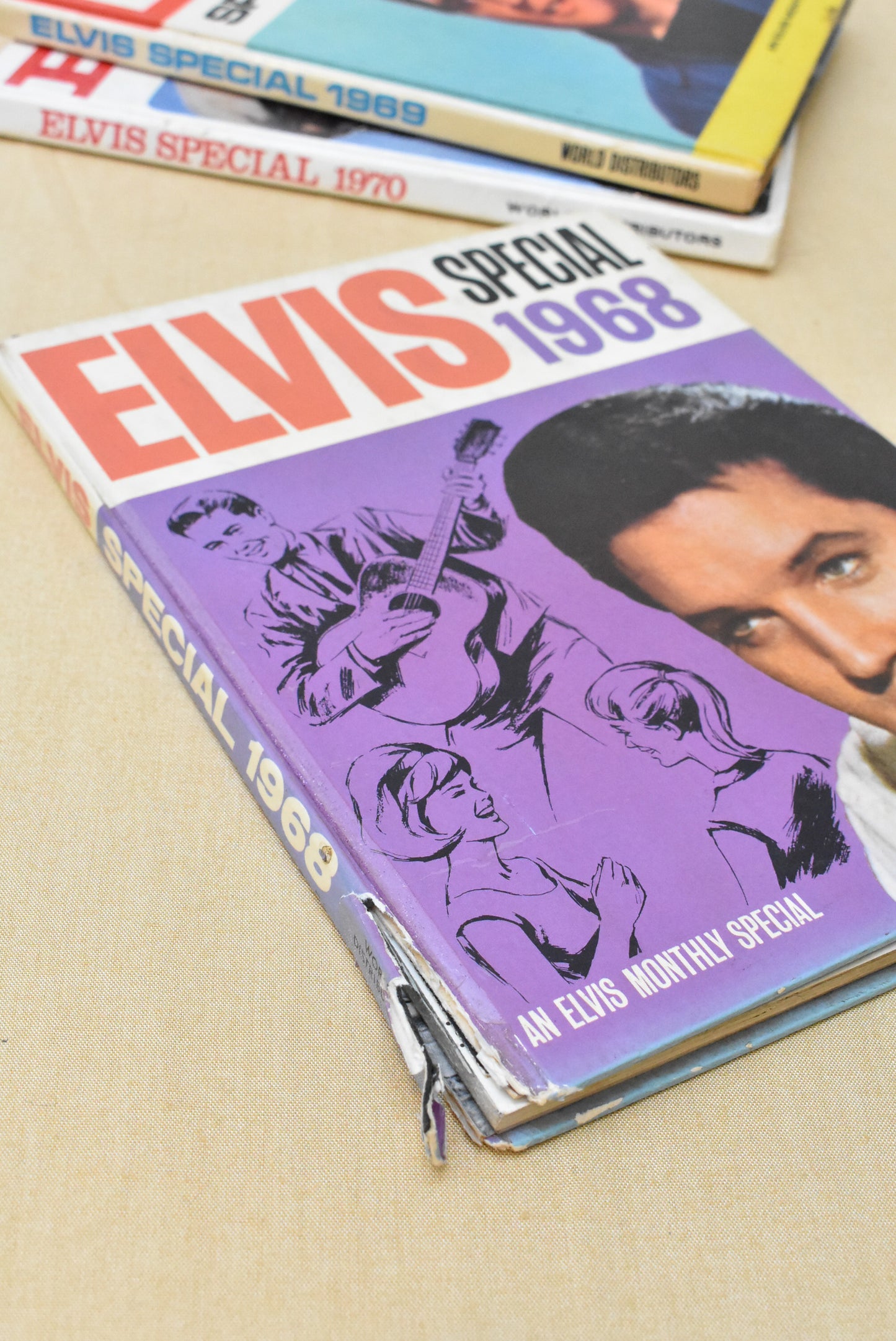 5x Vintage Elvis Special books