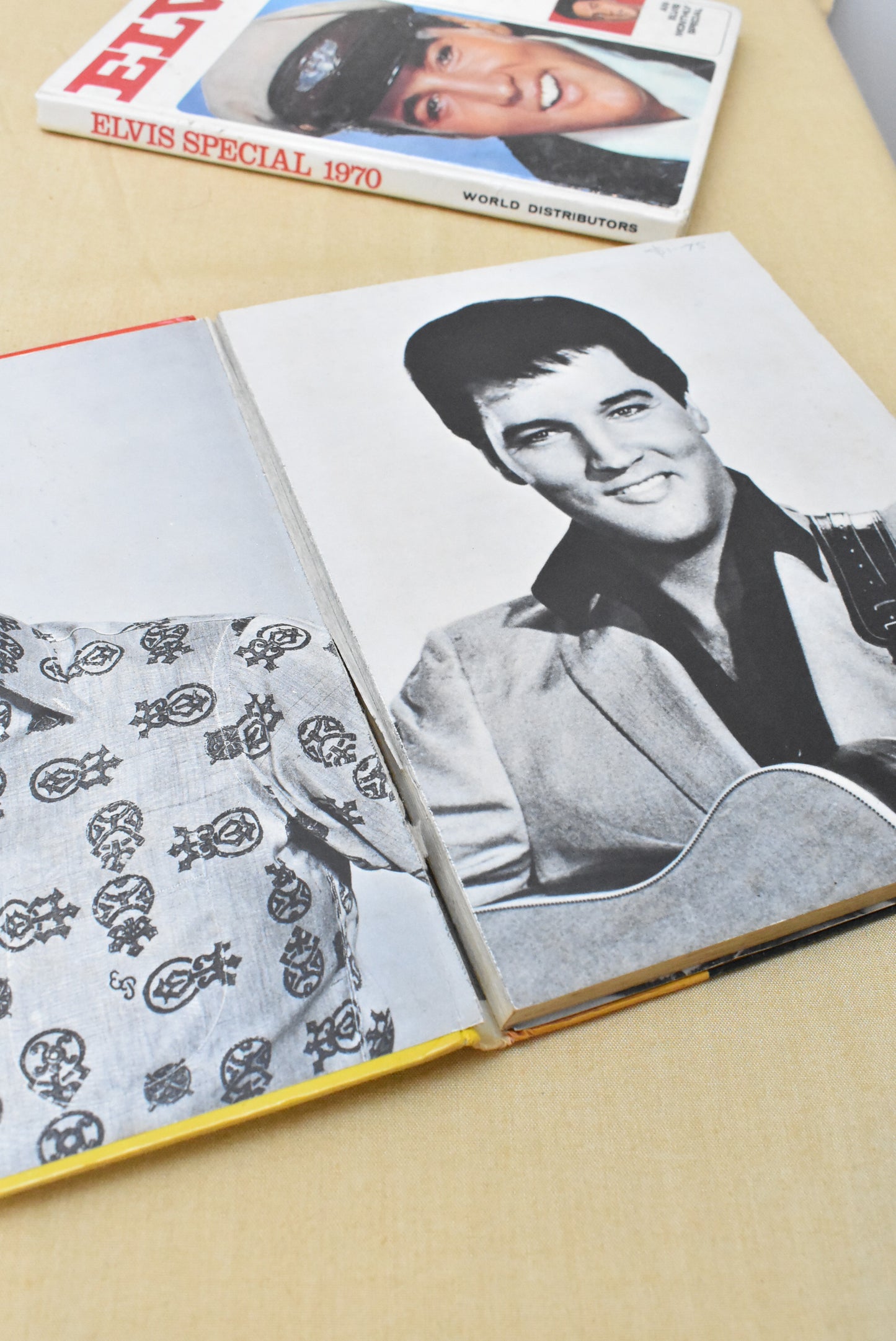 5x Vintage Elvis Special books