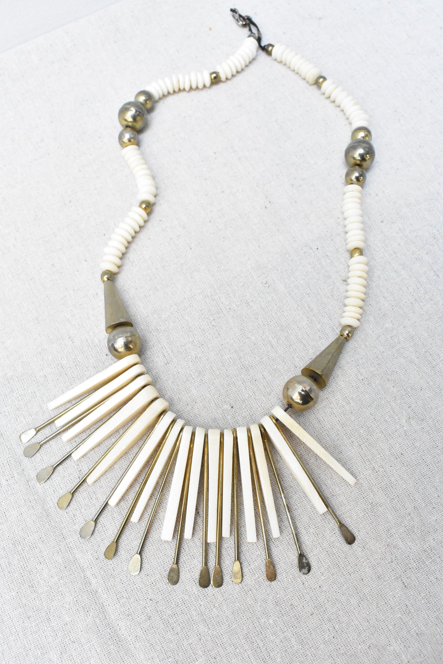 Striking bone necklace