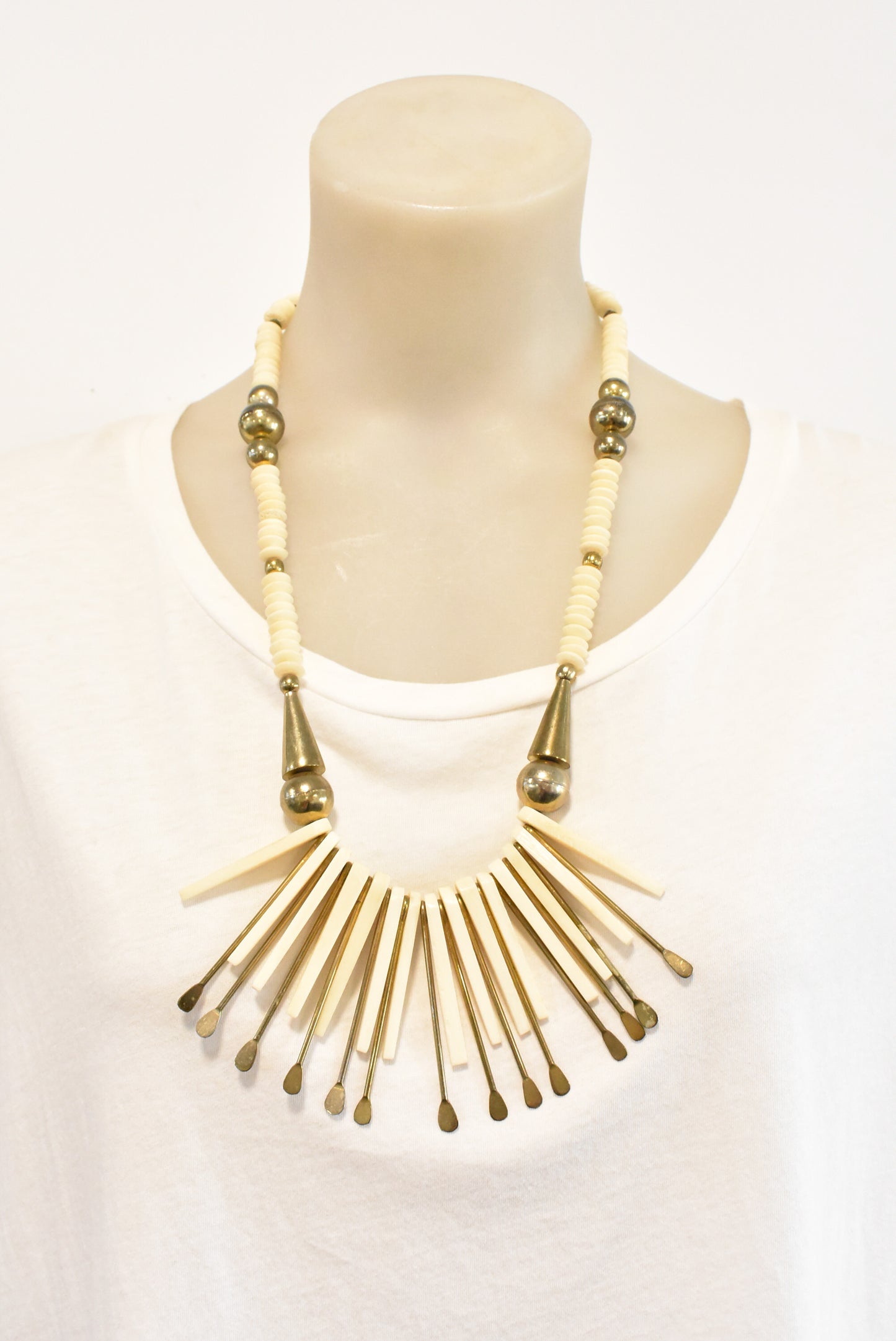 Striking bone necklace