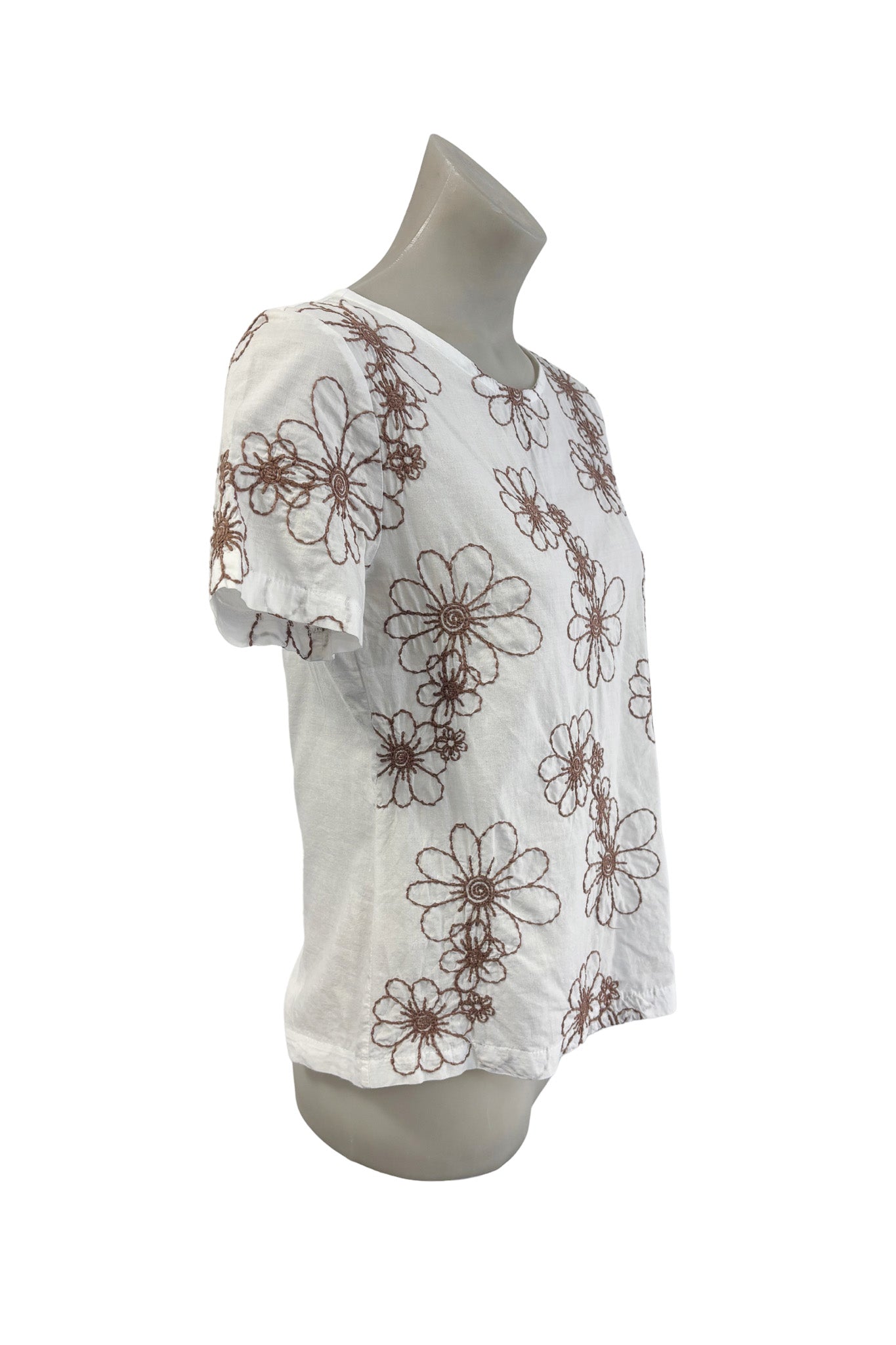 Aunty clothing NZ made cotton flower embossed top, S