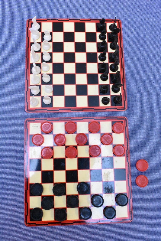 Retro magnetic draughts (checkers) + chess set