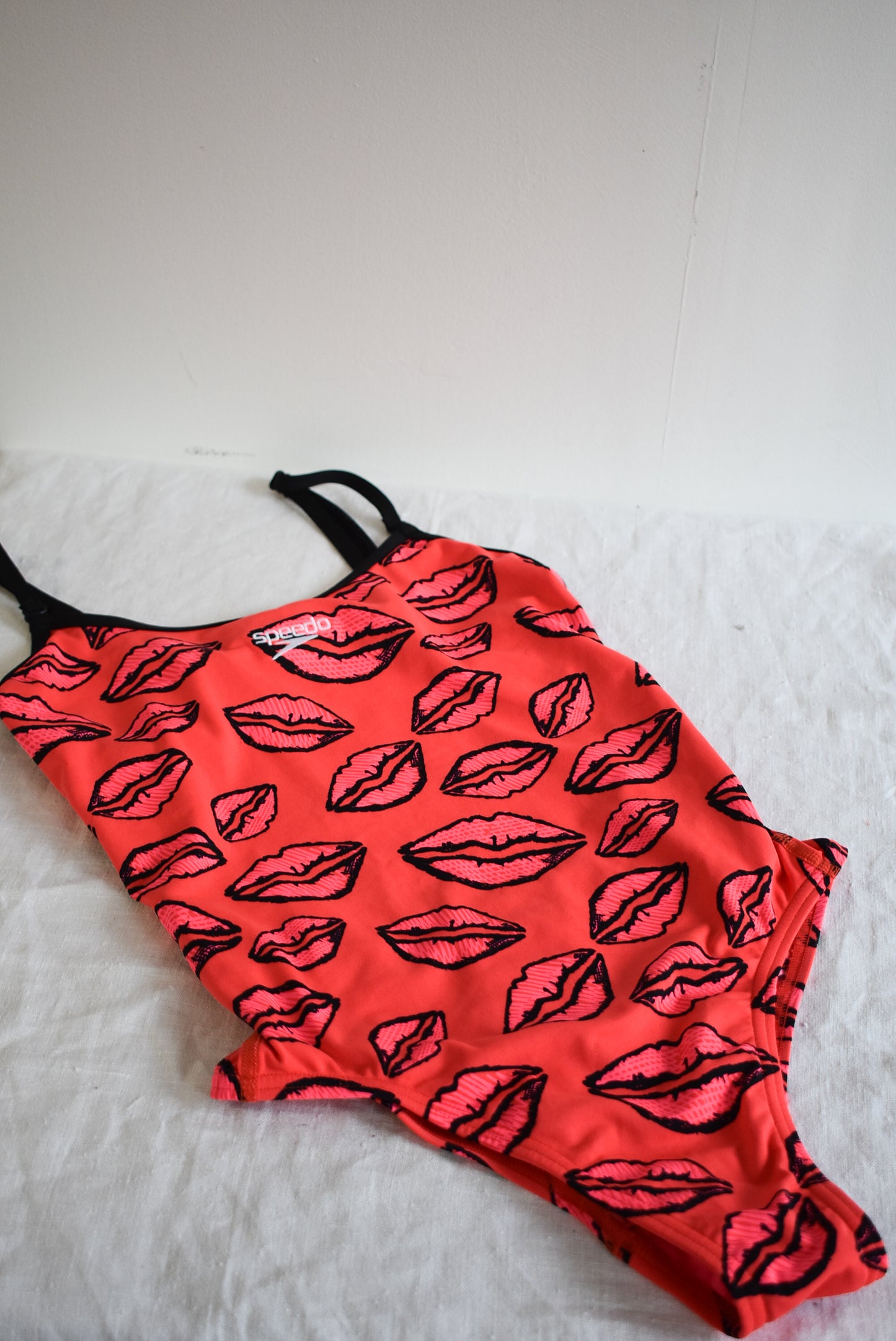 Speedo red lips full piece togs, 10