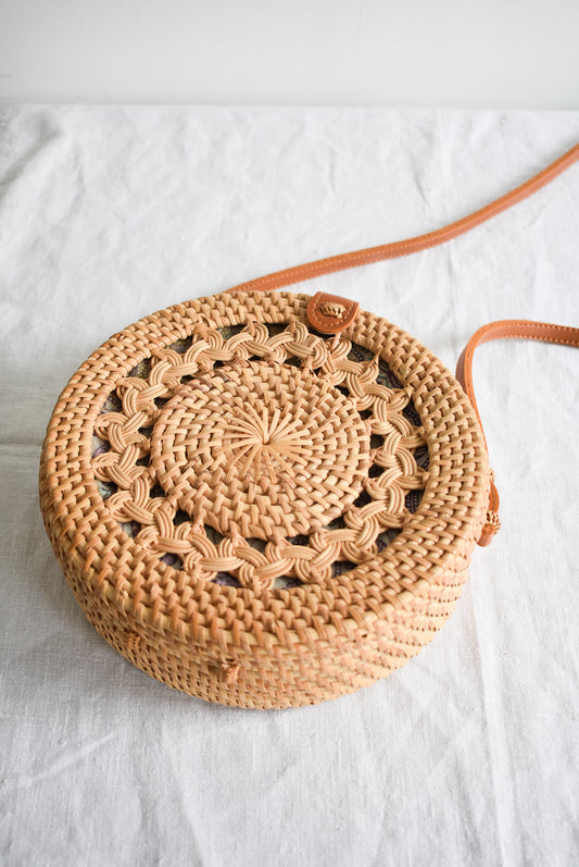 Summer vibes round rattan bag