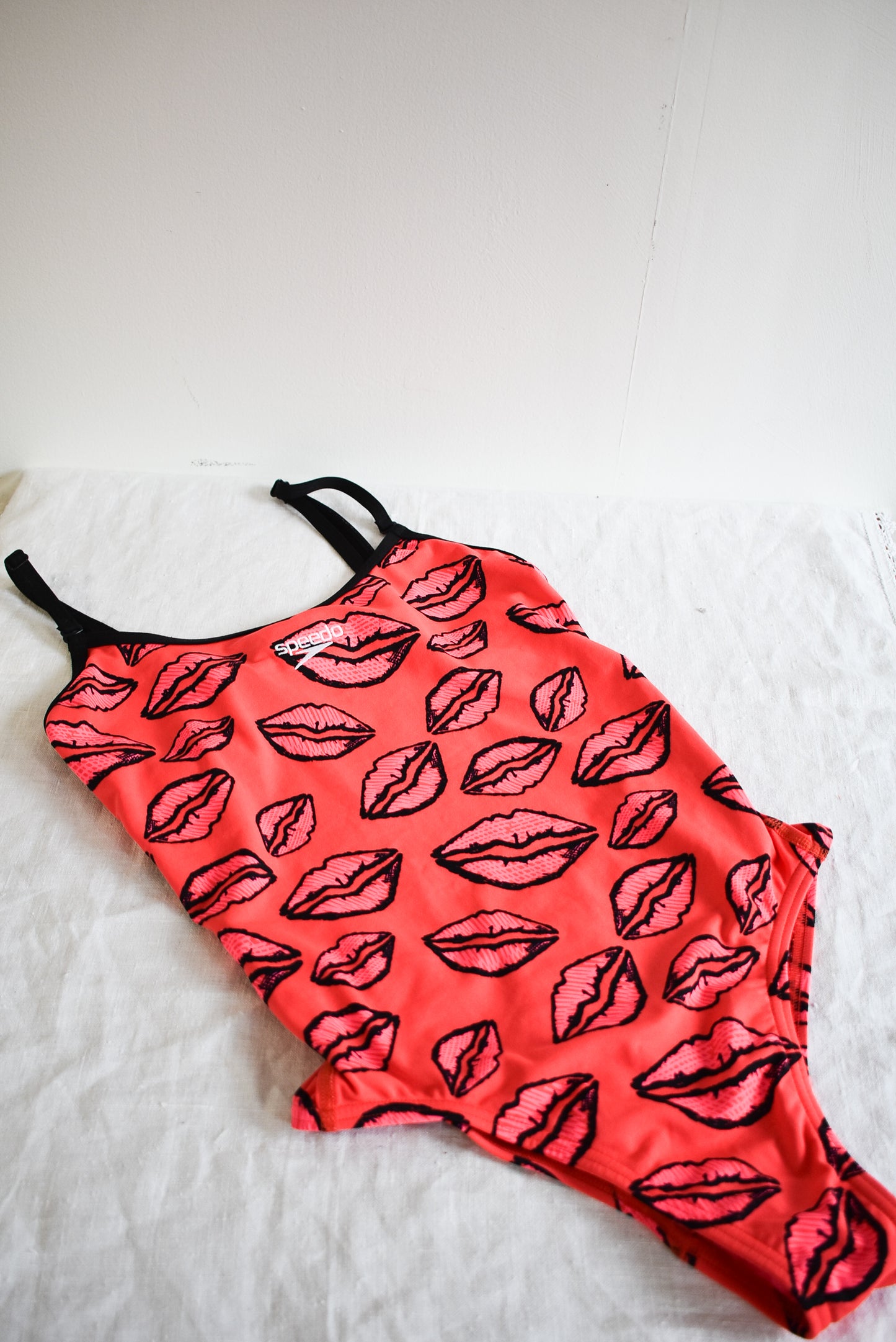 Speedo red lips full piece togs, 10