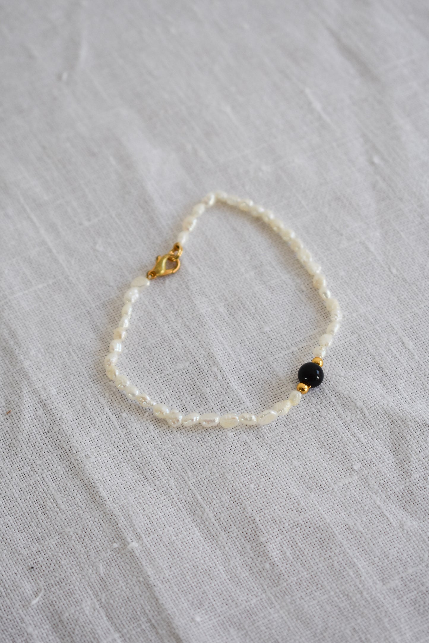 Pearl & Onyx bracelet