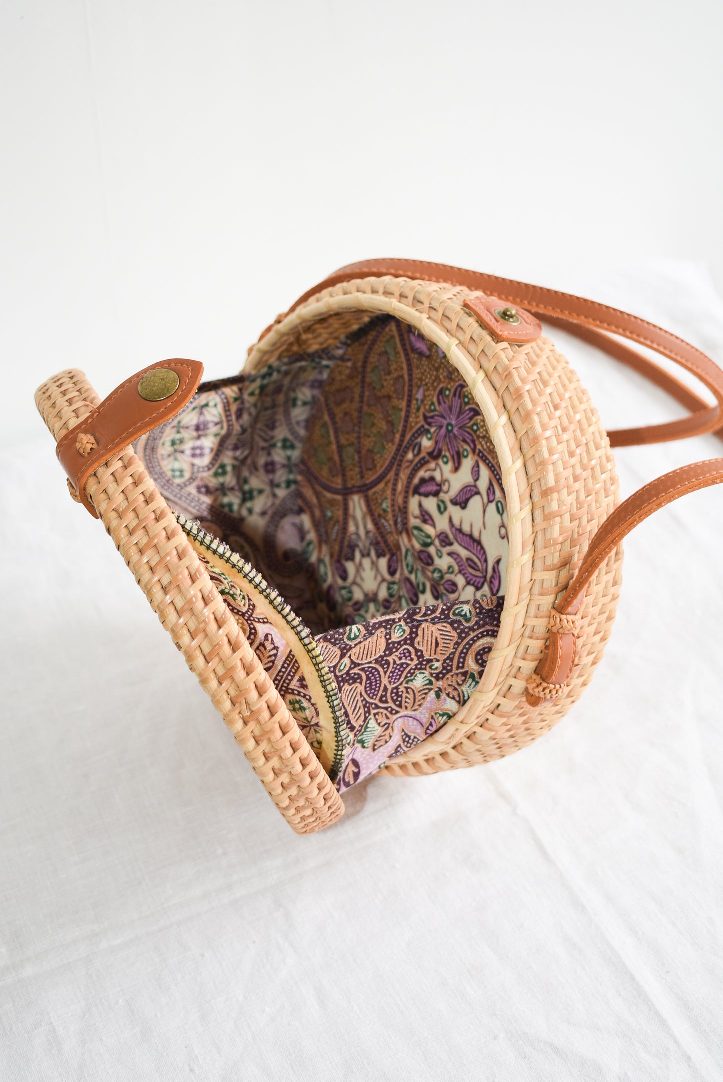 Summer vibes round rattan bag