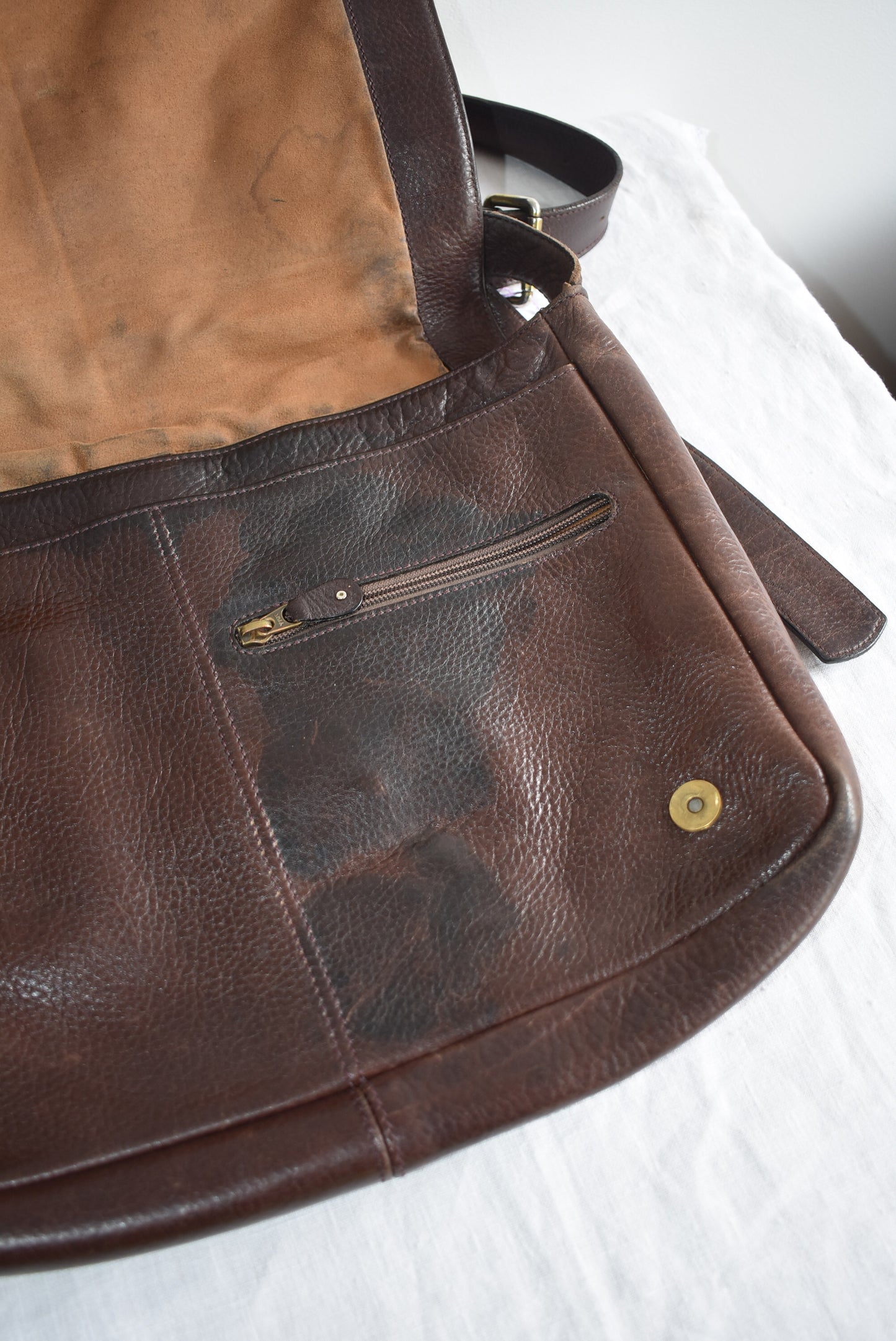 Vintage Konev NZ made leather satchel