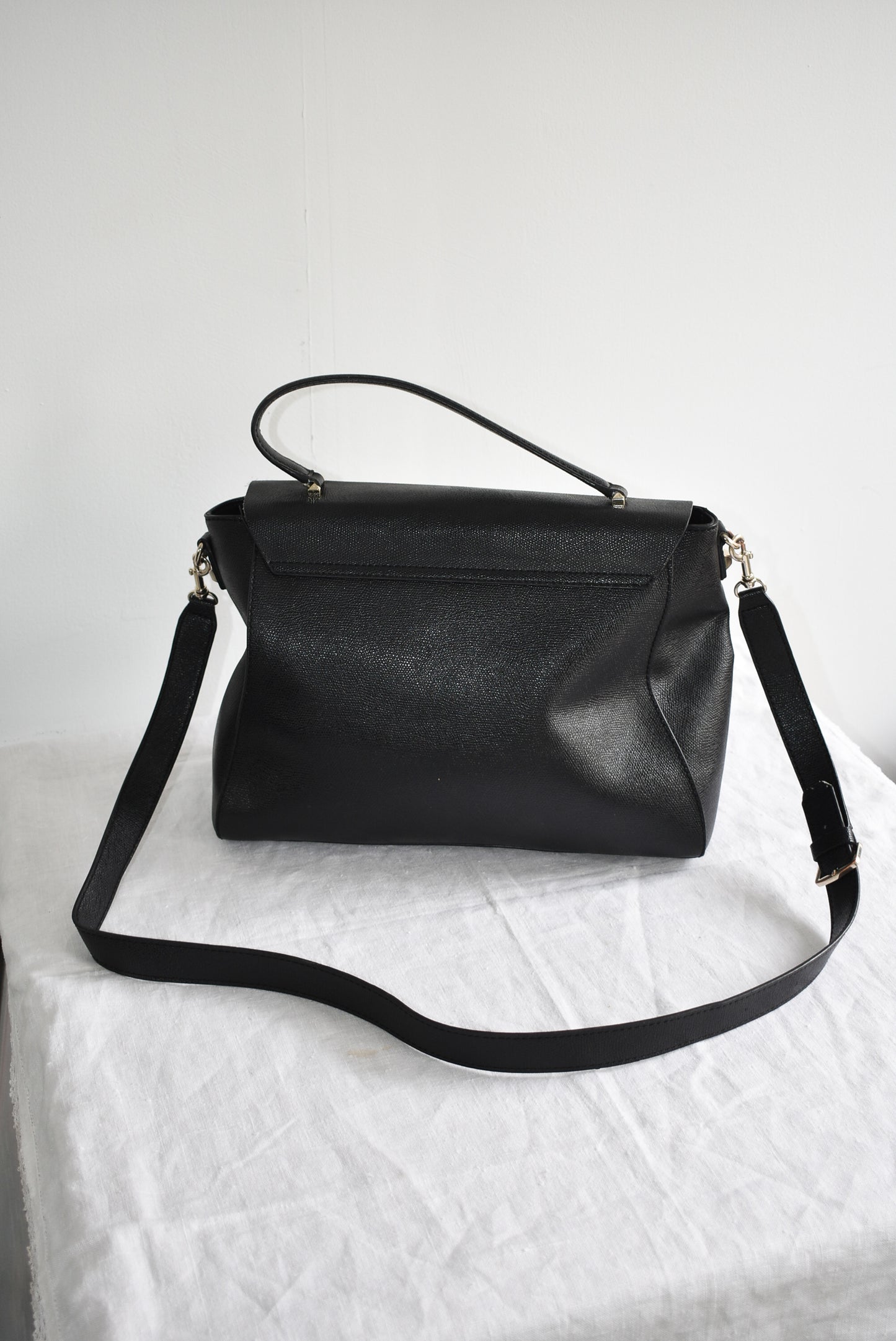 Black Guess bag