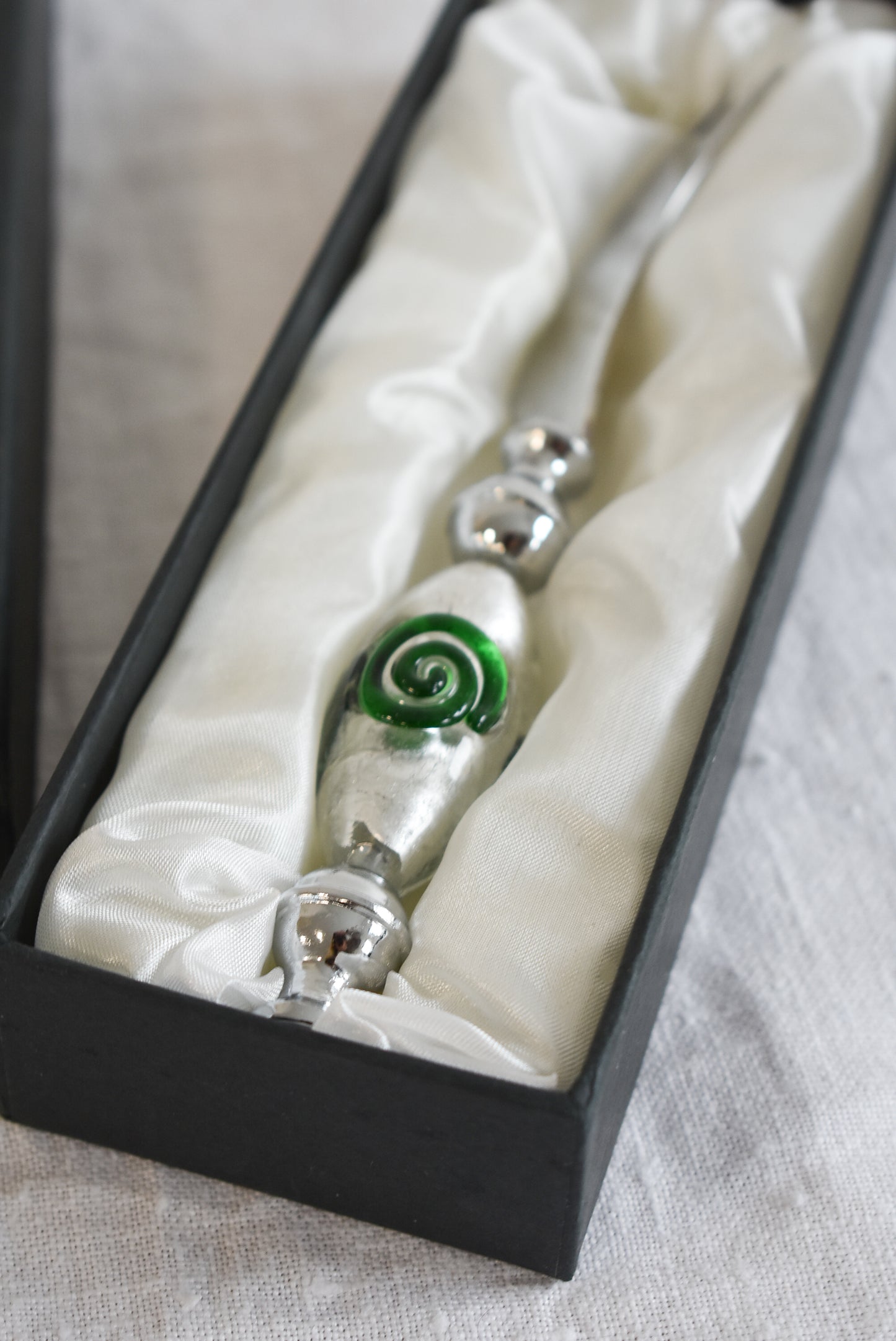 Smashing Art Glass Koru cheese knife